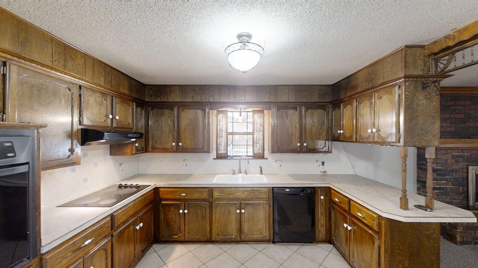 406 Beaumont Property Photo 3