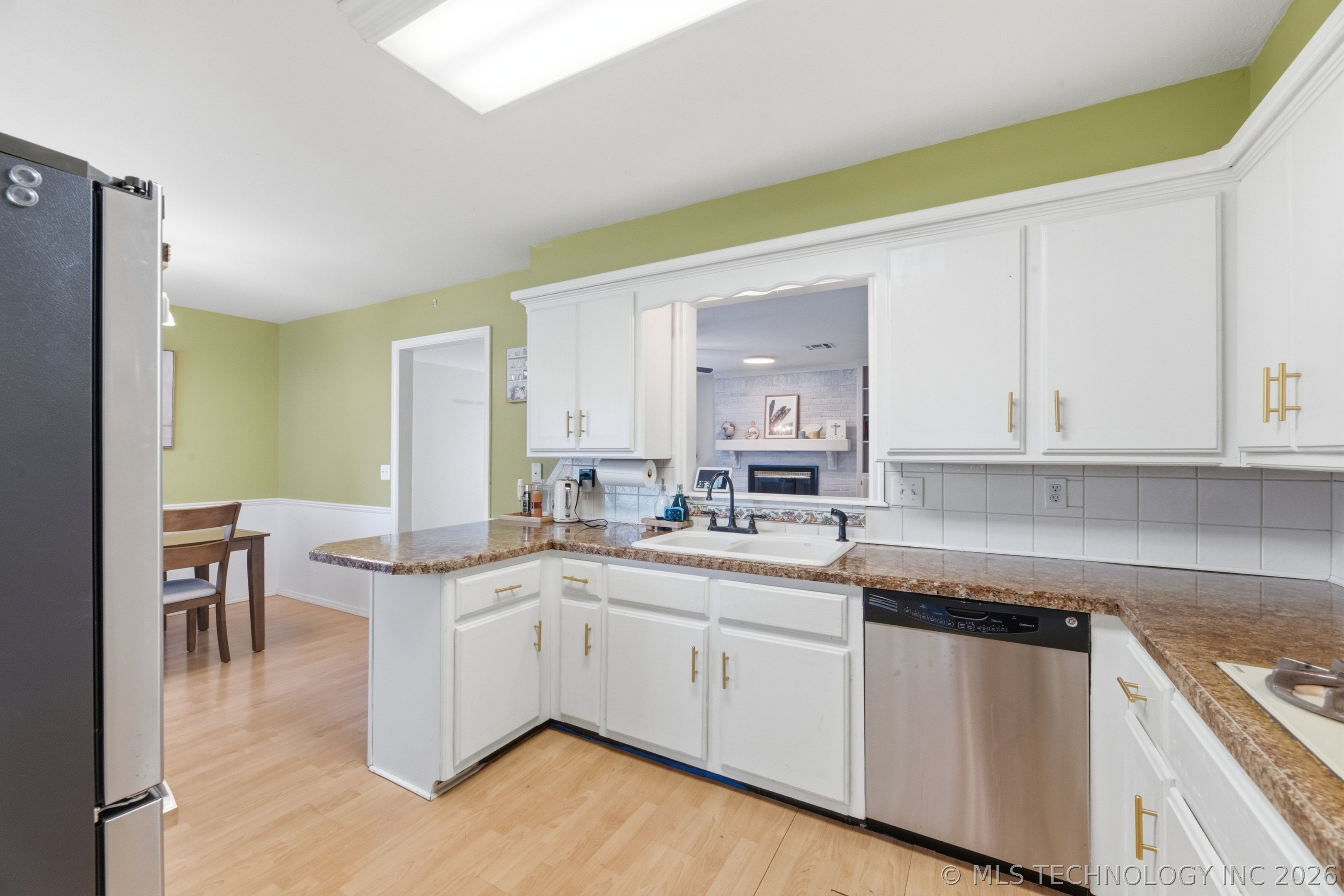 5119 Lynn Road Property Photo 9