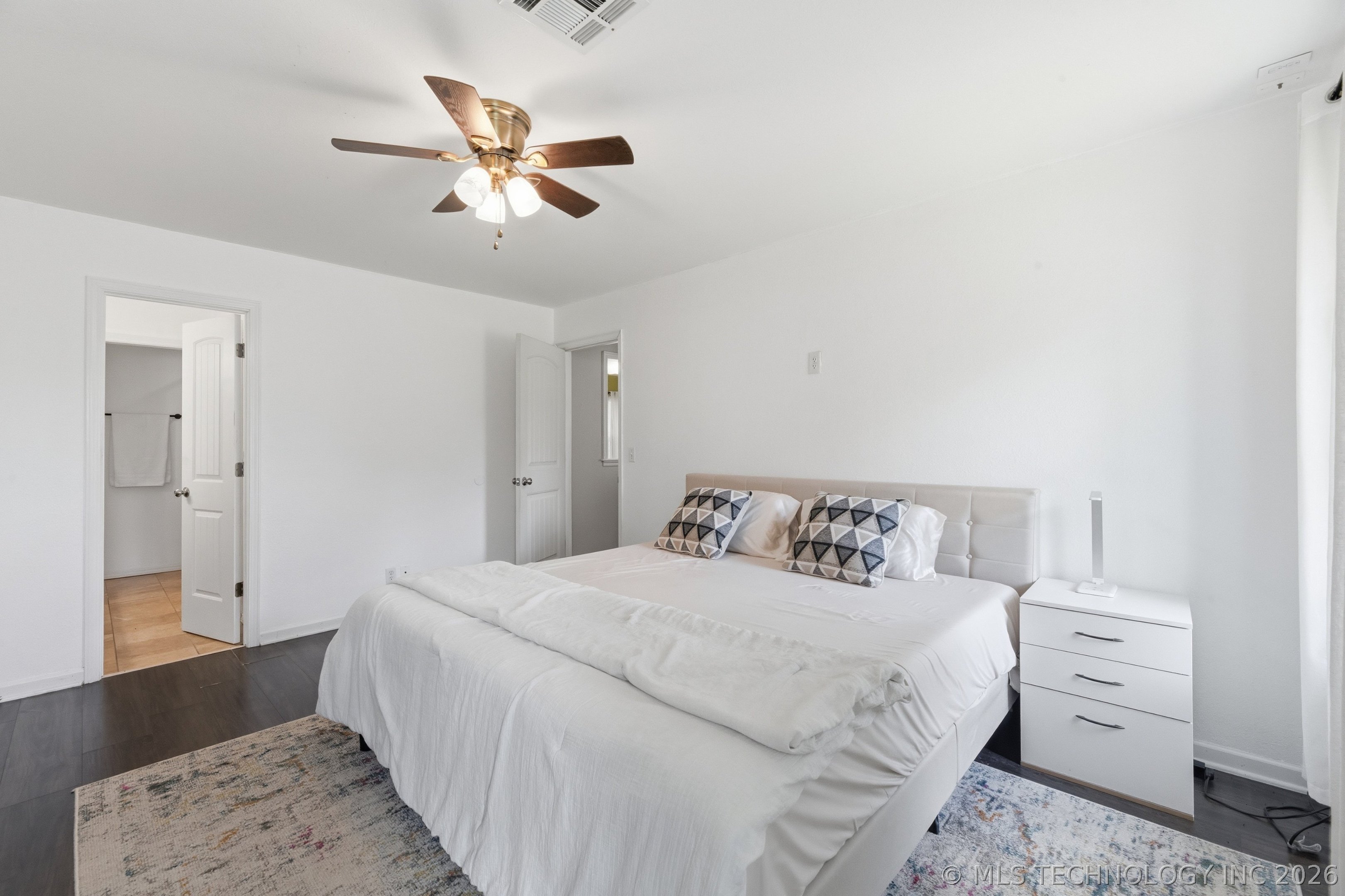 5119 Lynn Road Property Photo 13