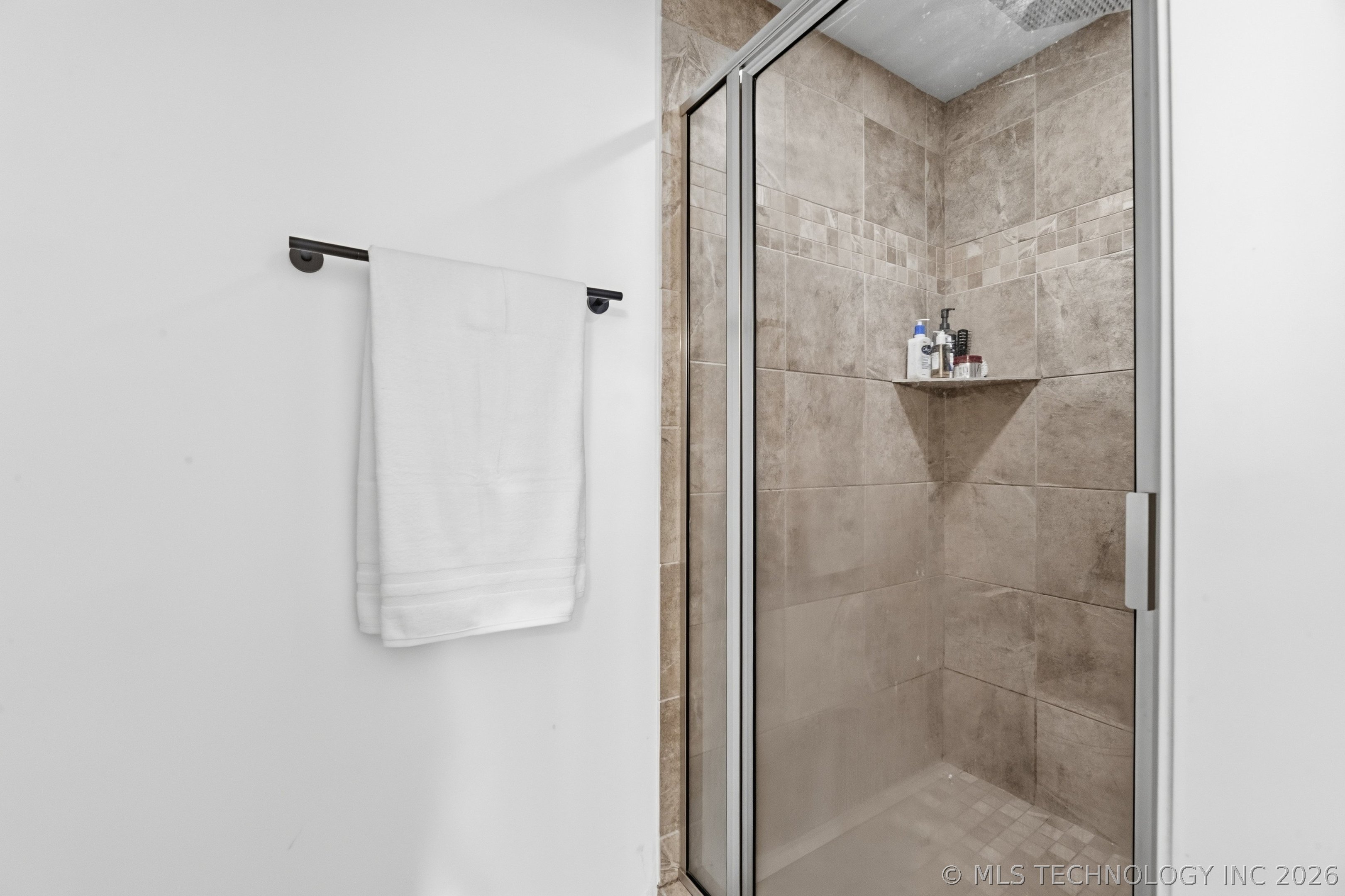 5119 Lynn Road Property Photo 16