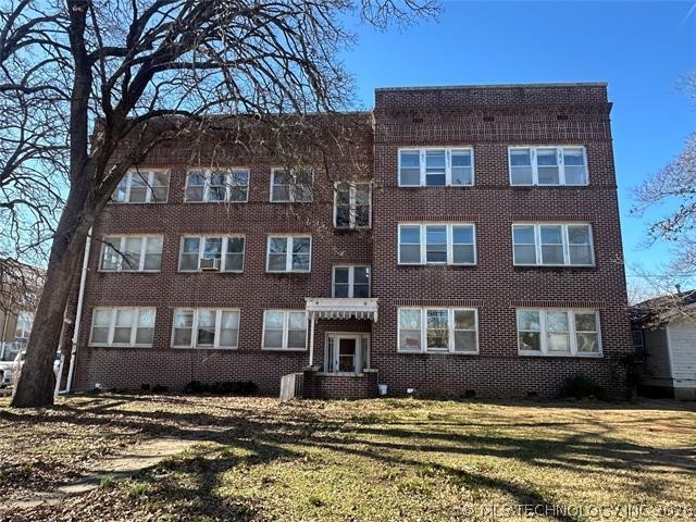 320 S Morton Avenue Property Photo 1