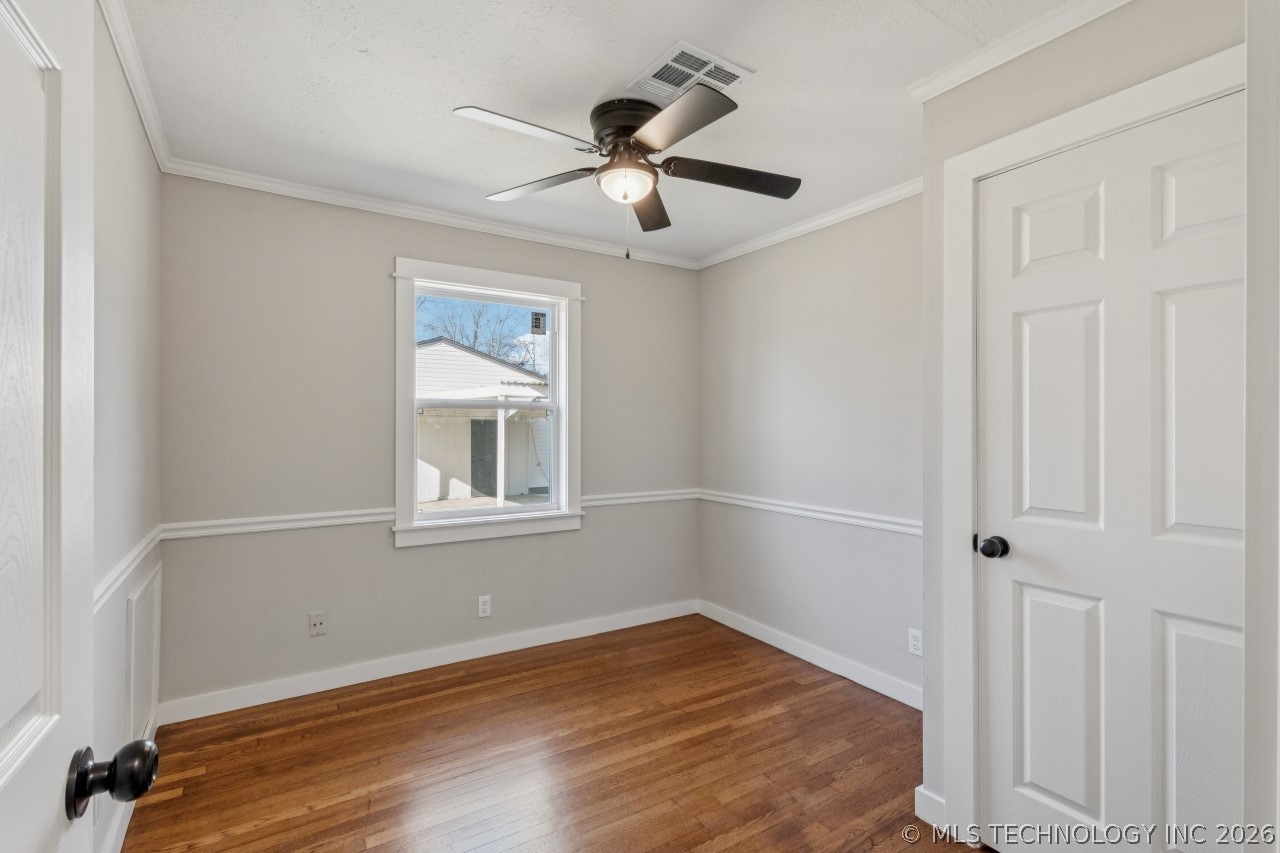 1228 S 76th East Avenue Property Photo 5