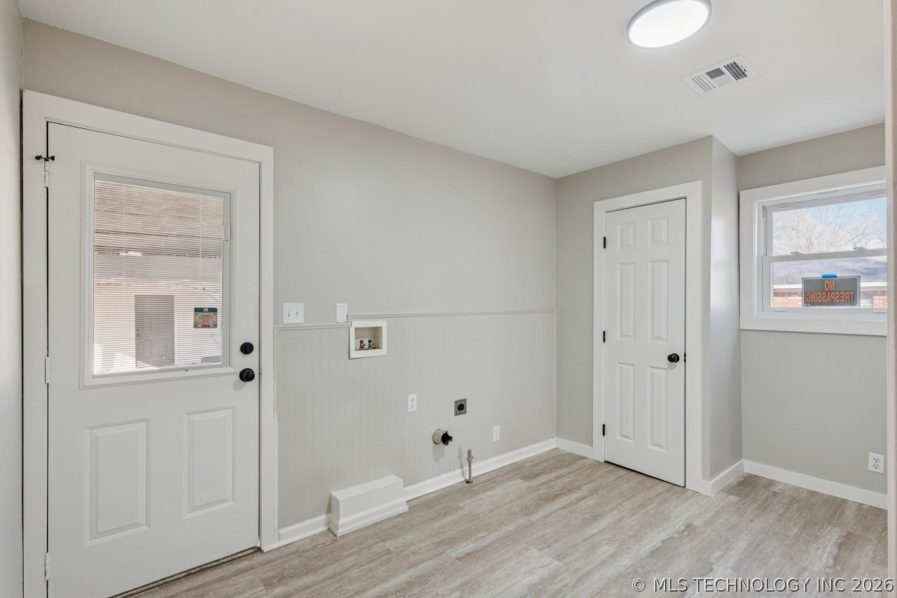 1228 S 76th East Avenue Property Photo 7
