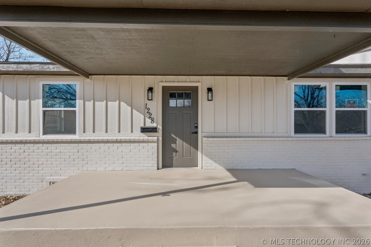 1228 S 76th East Avenue Property Photo 10