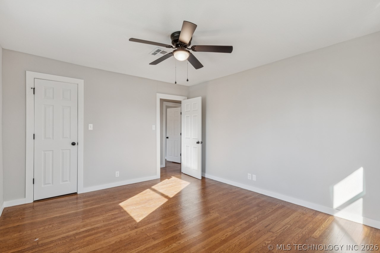 1228 S 76th East Avenue Property Photo 13