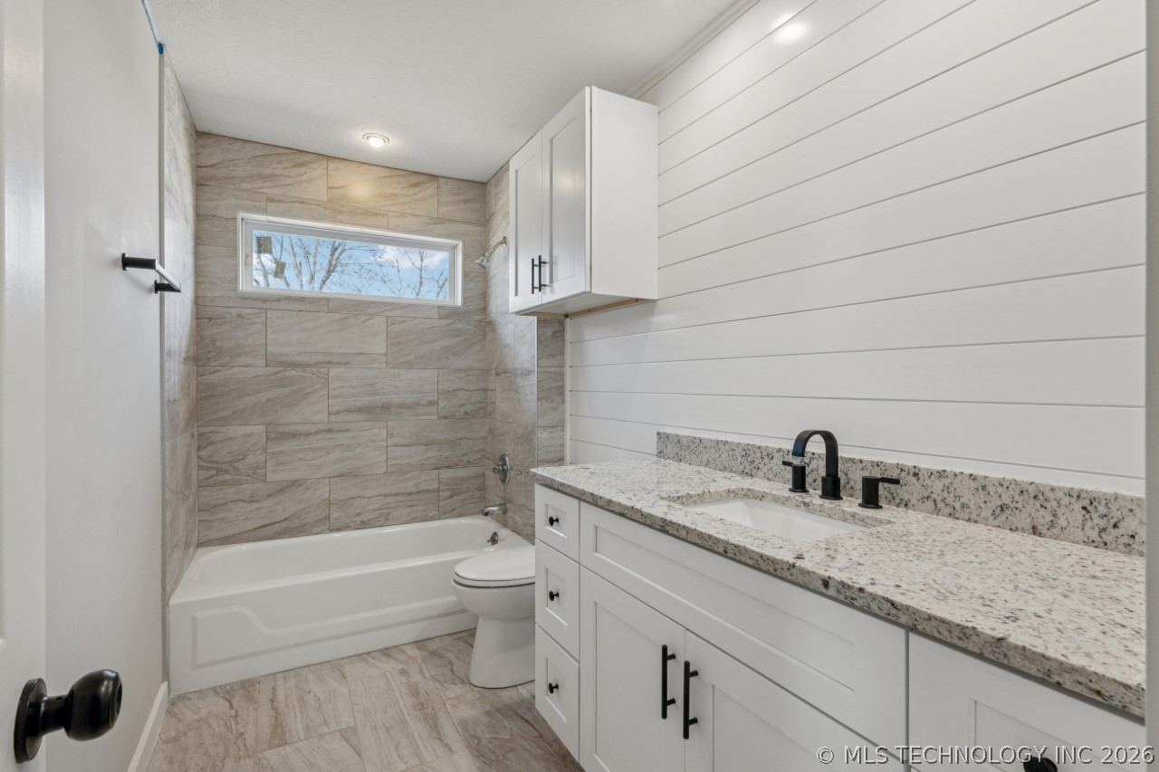 1228 S 76th East Avenue Property Photo 14