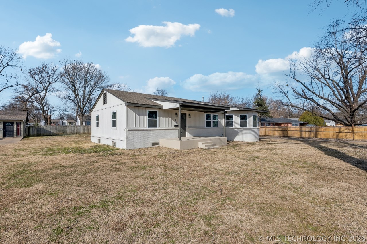 1228 S 76th East Avenue Property Photo 17