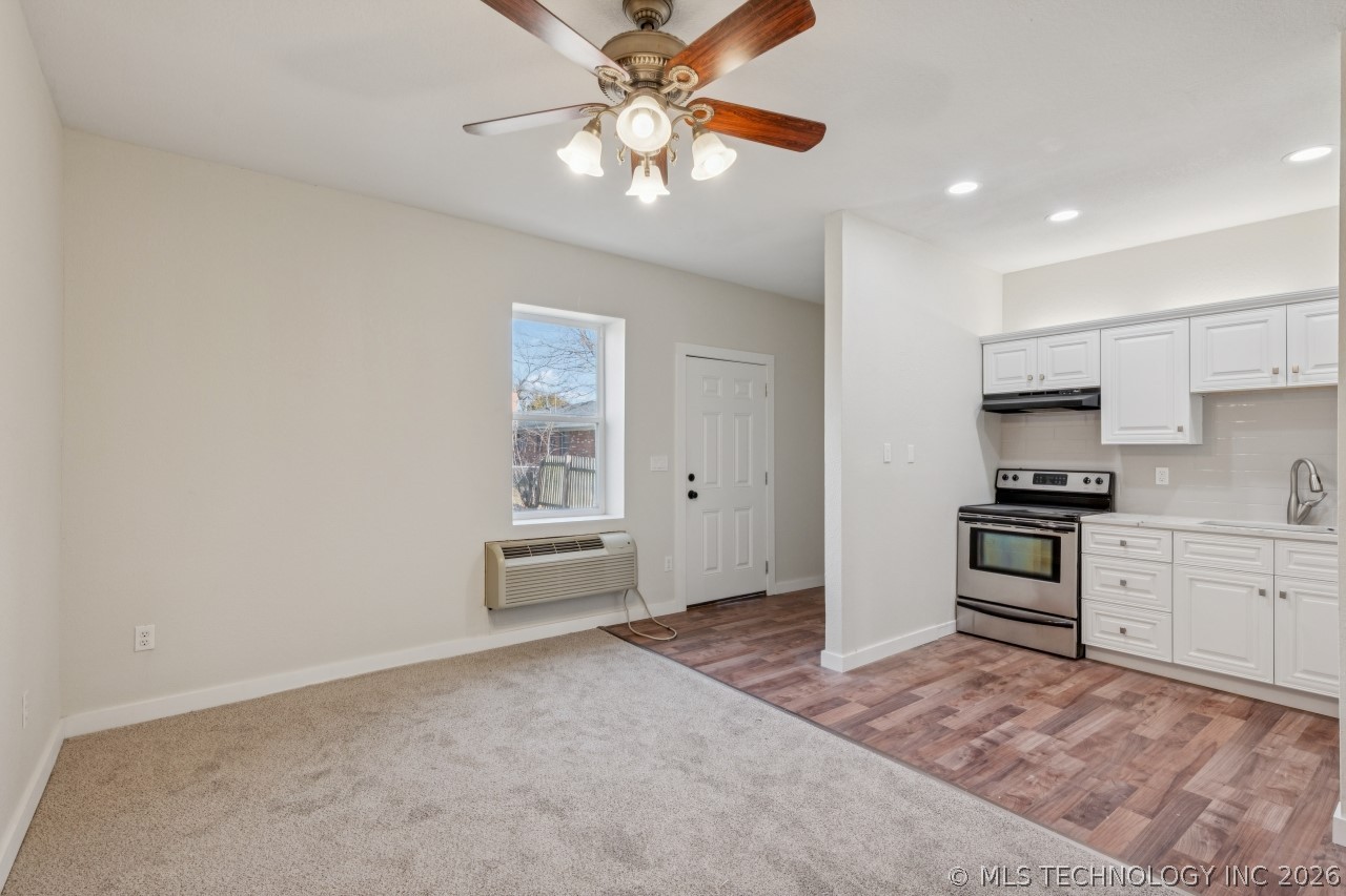1228 S 76th East Avenue Property Photo 26