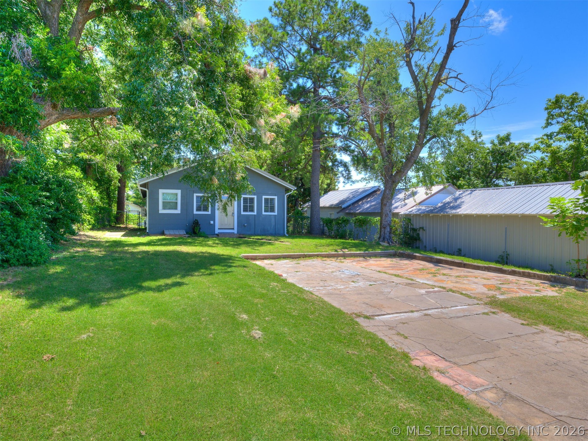 306 N Grant Avenue Property Photo 4
