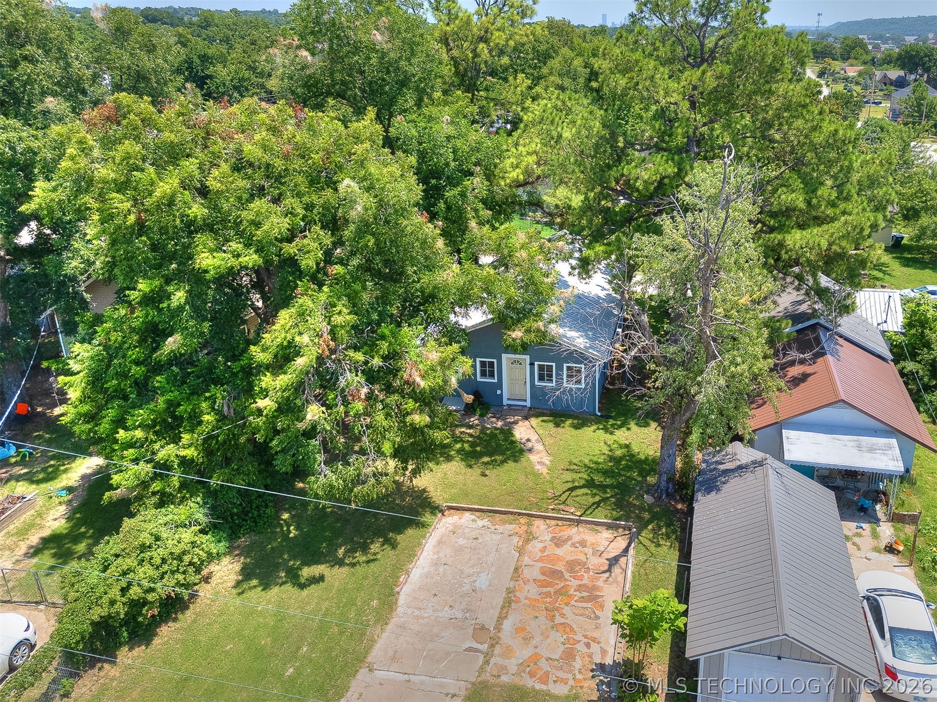 306 N Grant Avenue Property Photo 18