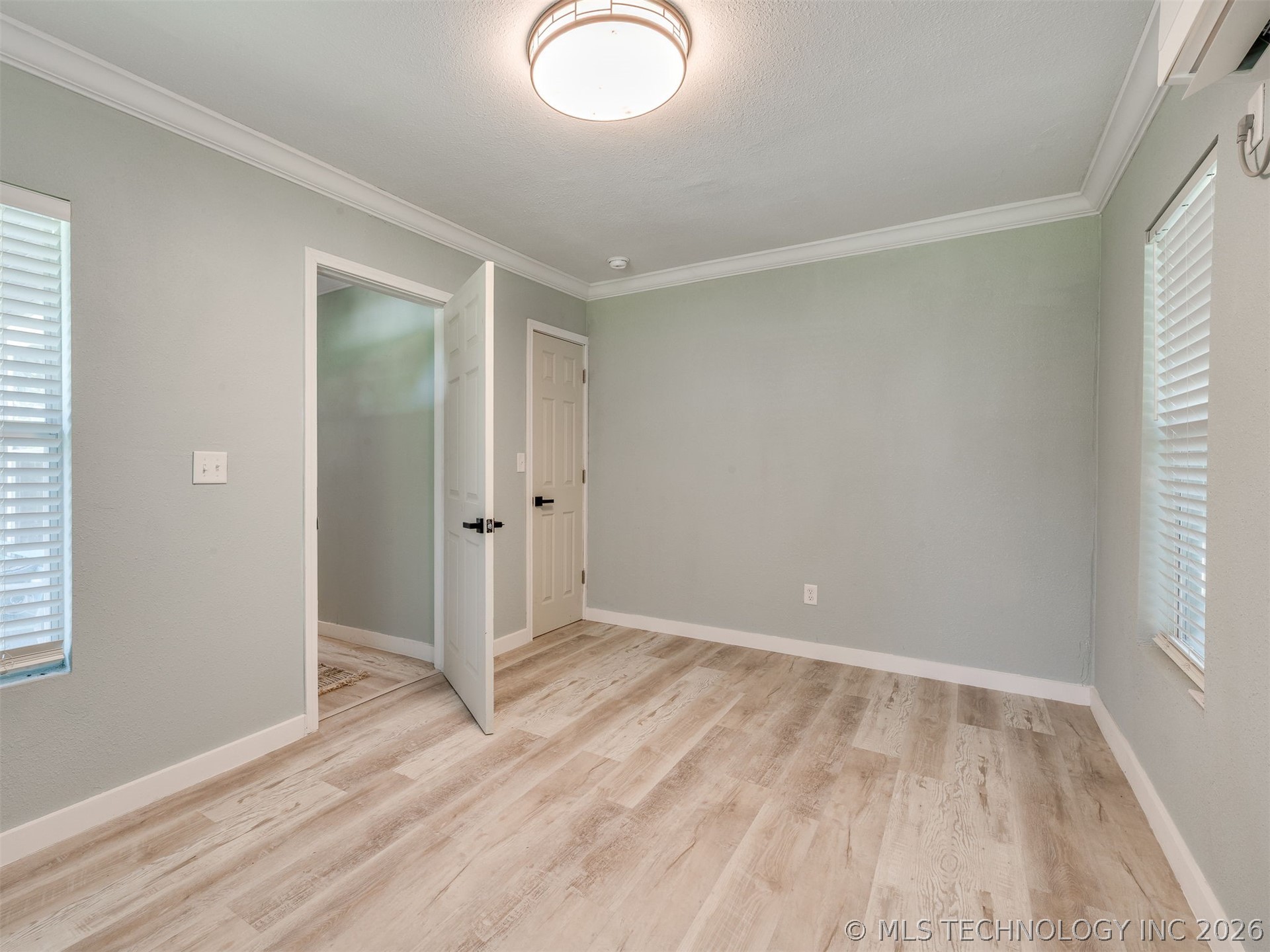 306 N Grant Avenue Property Photo 22