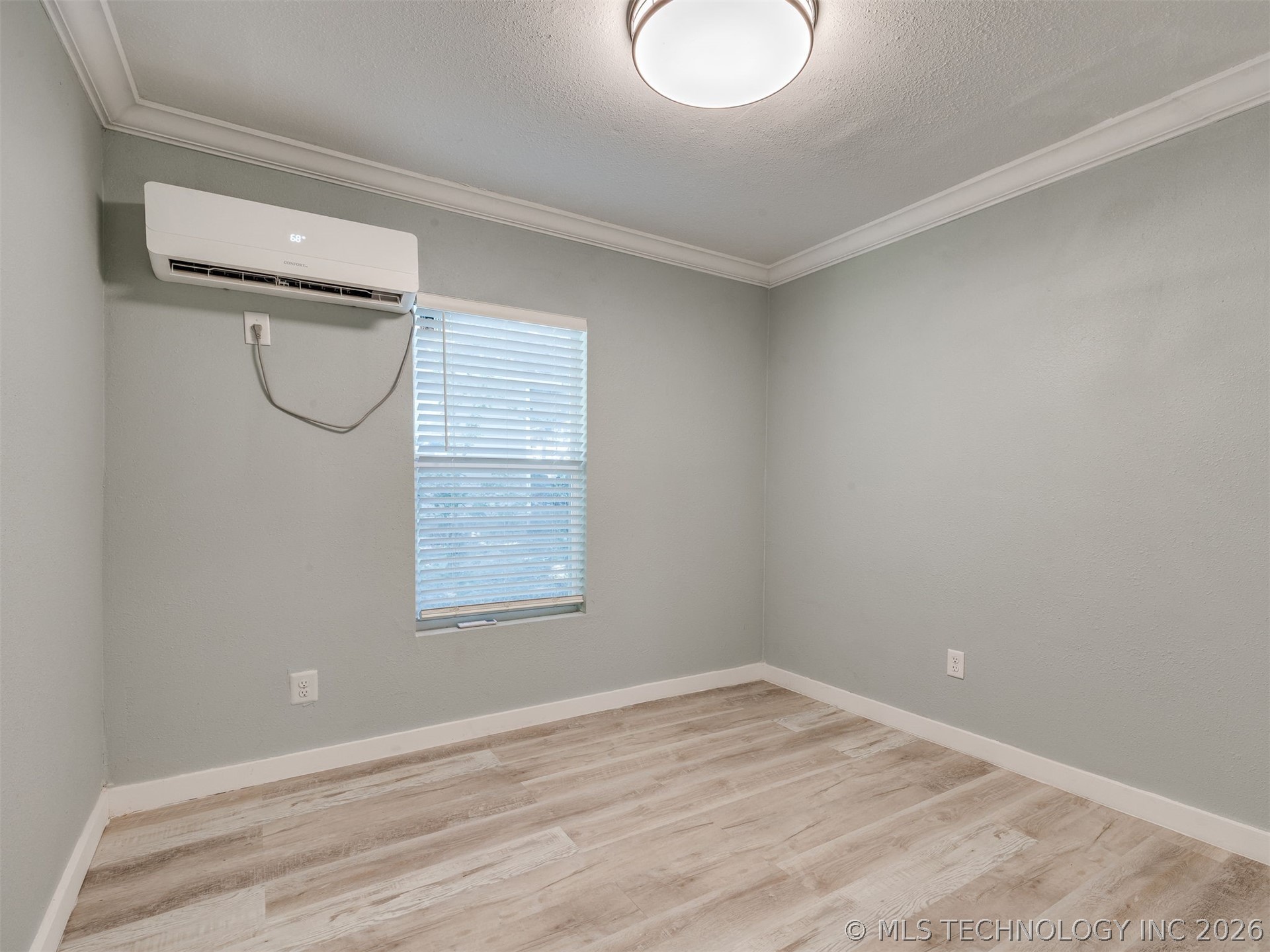 306 N Grant Avenue Property Photo 28