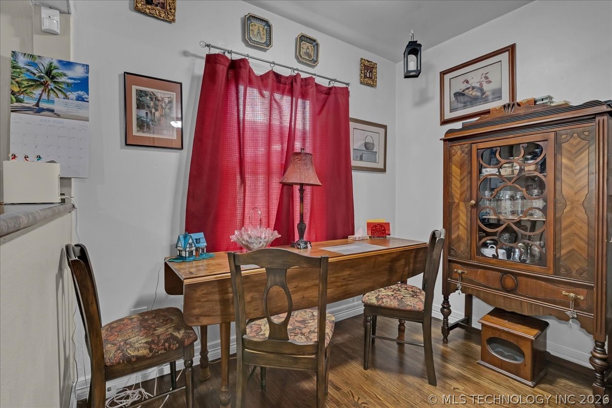 2131 S Oswego Avenue Property Photo 19