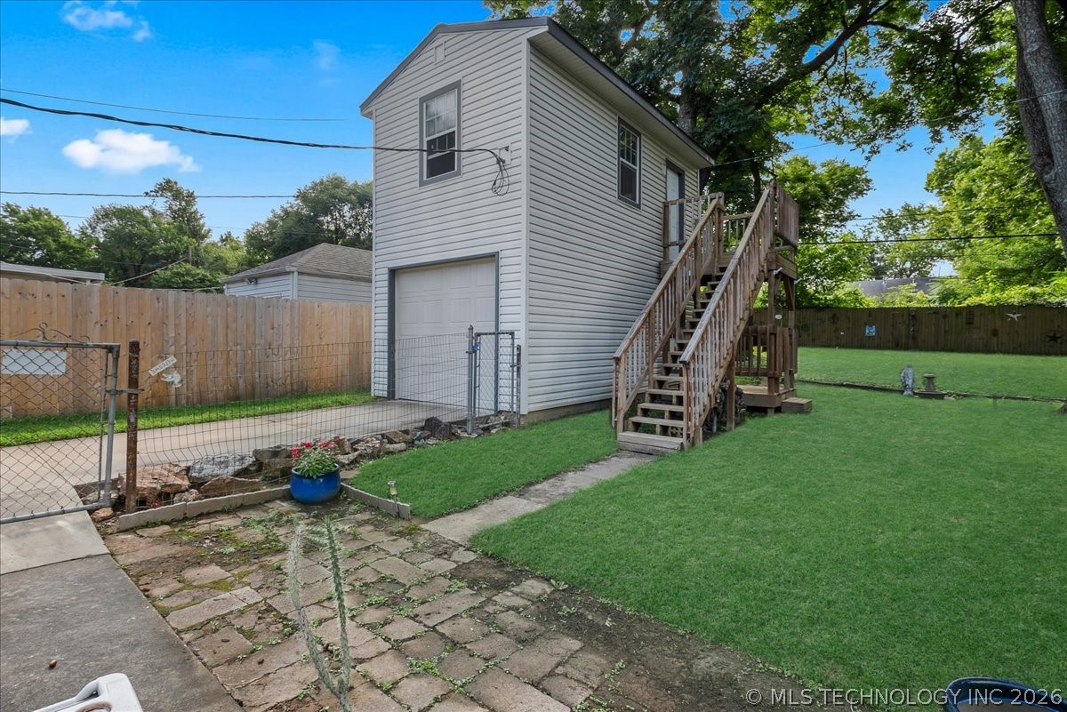 2131 S Oswego Avenue Property Photo 35