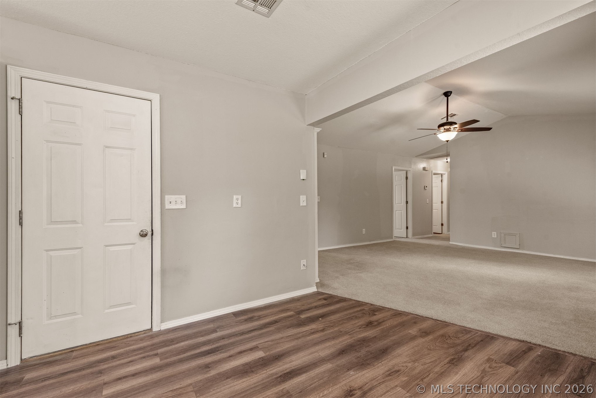 2415 W 43rd Street Property Photo 12