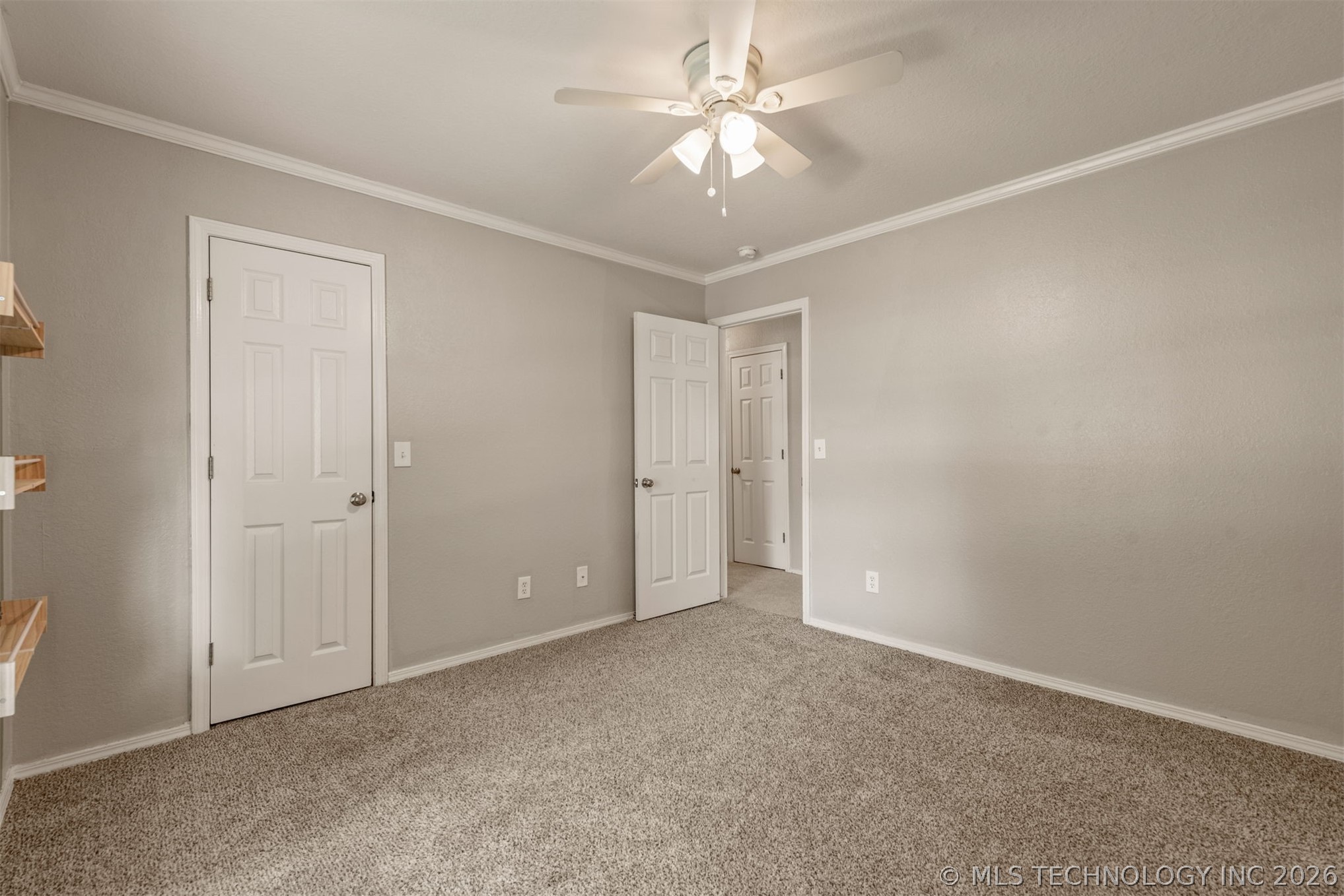 2415 W 43rd Street Property Photo 20