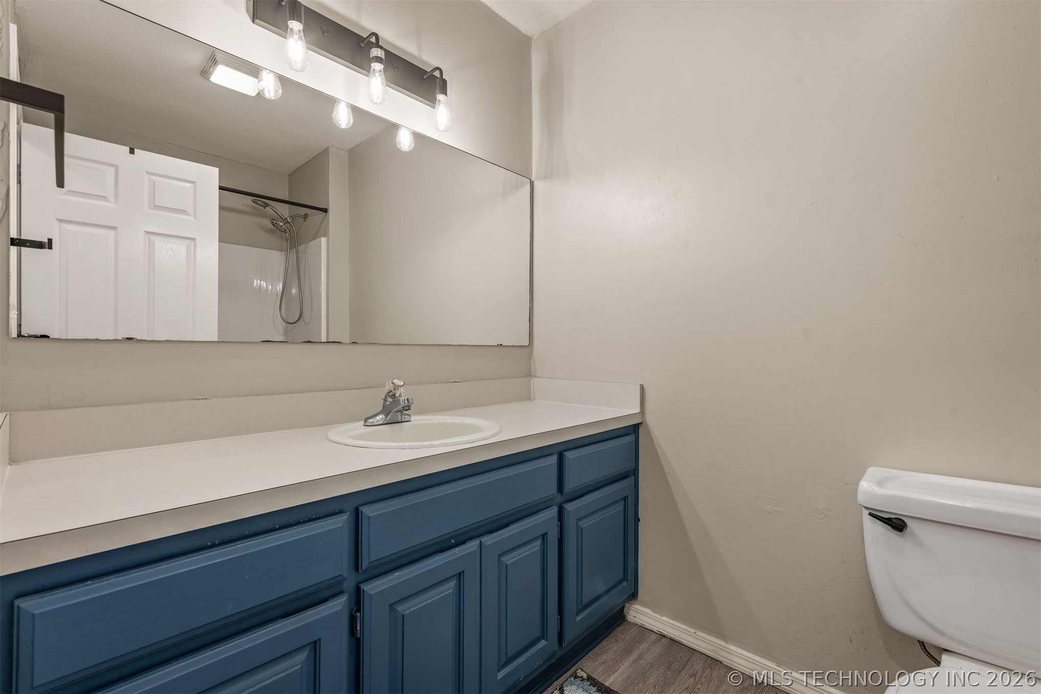 2415 W 43rd Street Property Photo 22