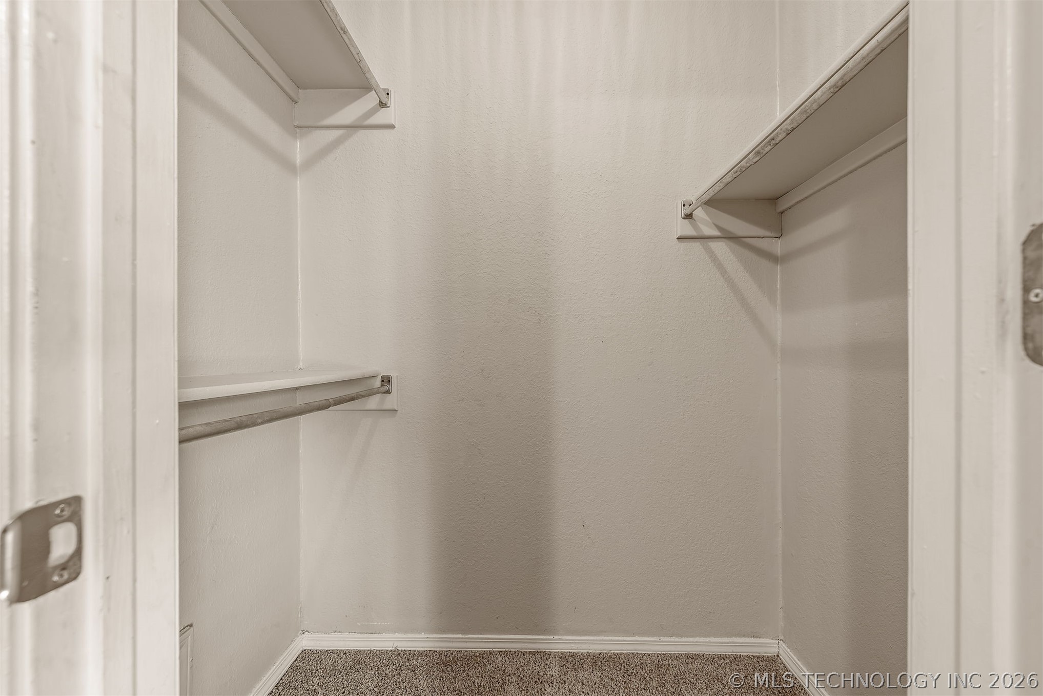 2415 W 43rd Street Property Photo 25