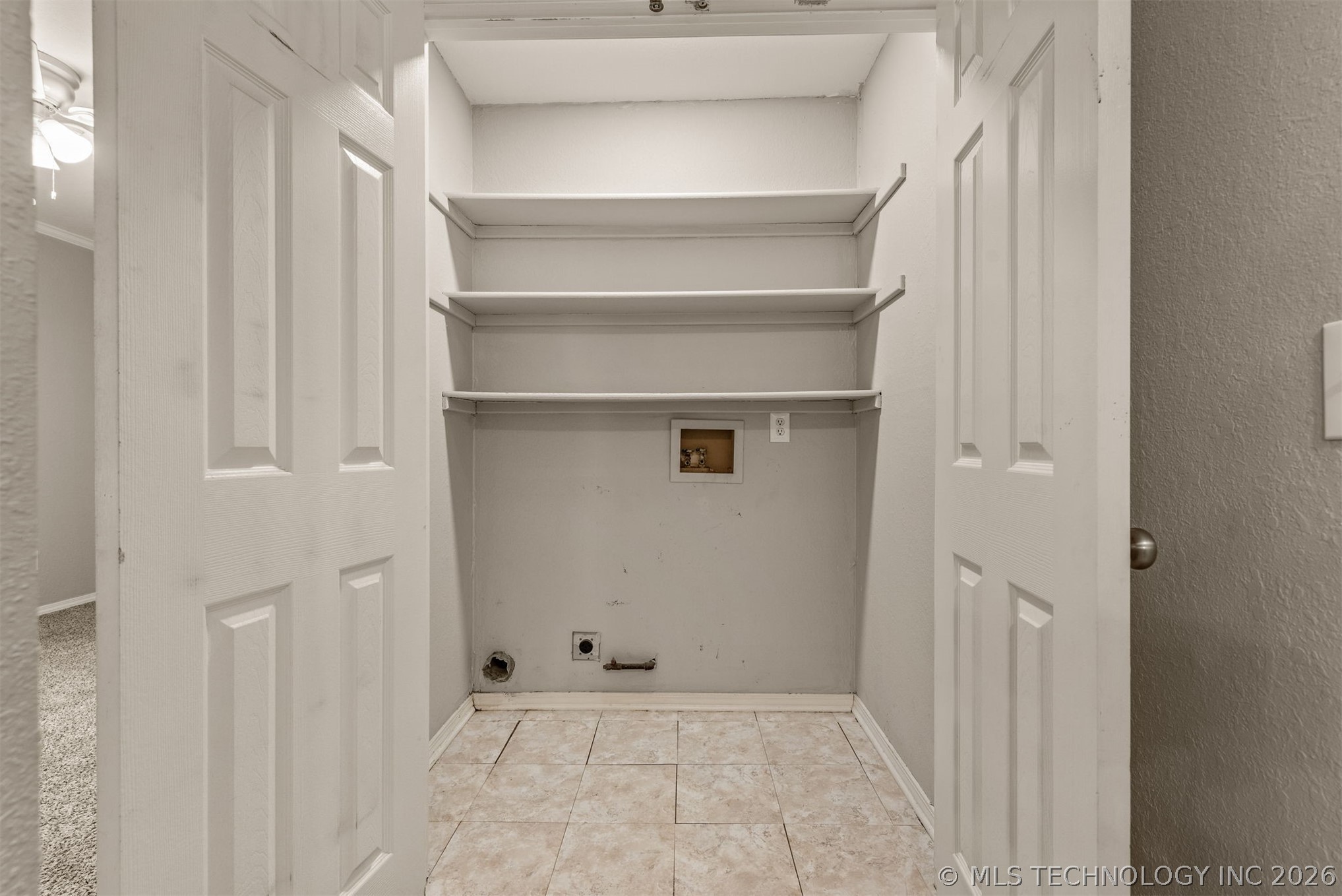 2415 W 43rd Street Property Photo 26