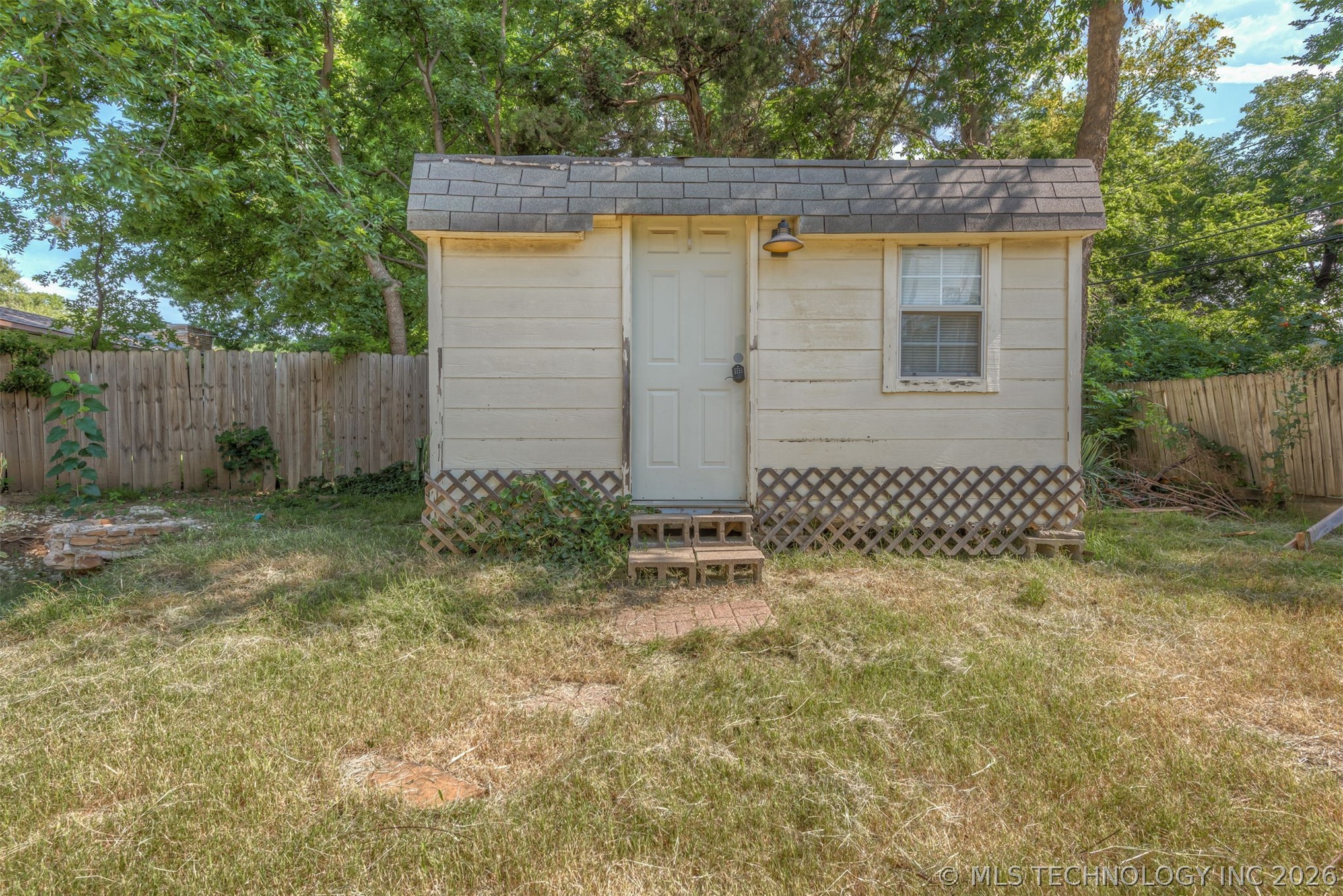 2415 W 43rd Street Property Photo 37