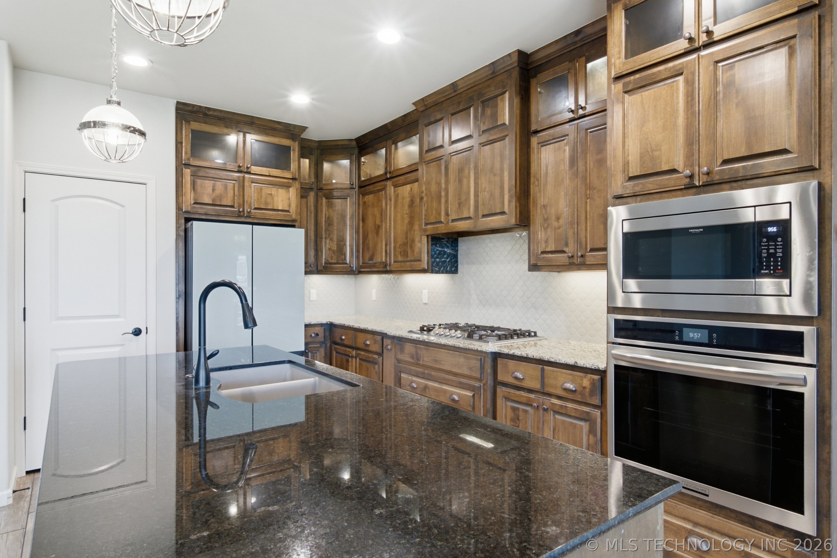 12598 S 6th Street Property Photo 10