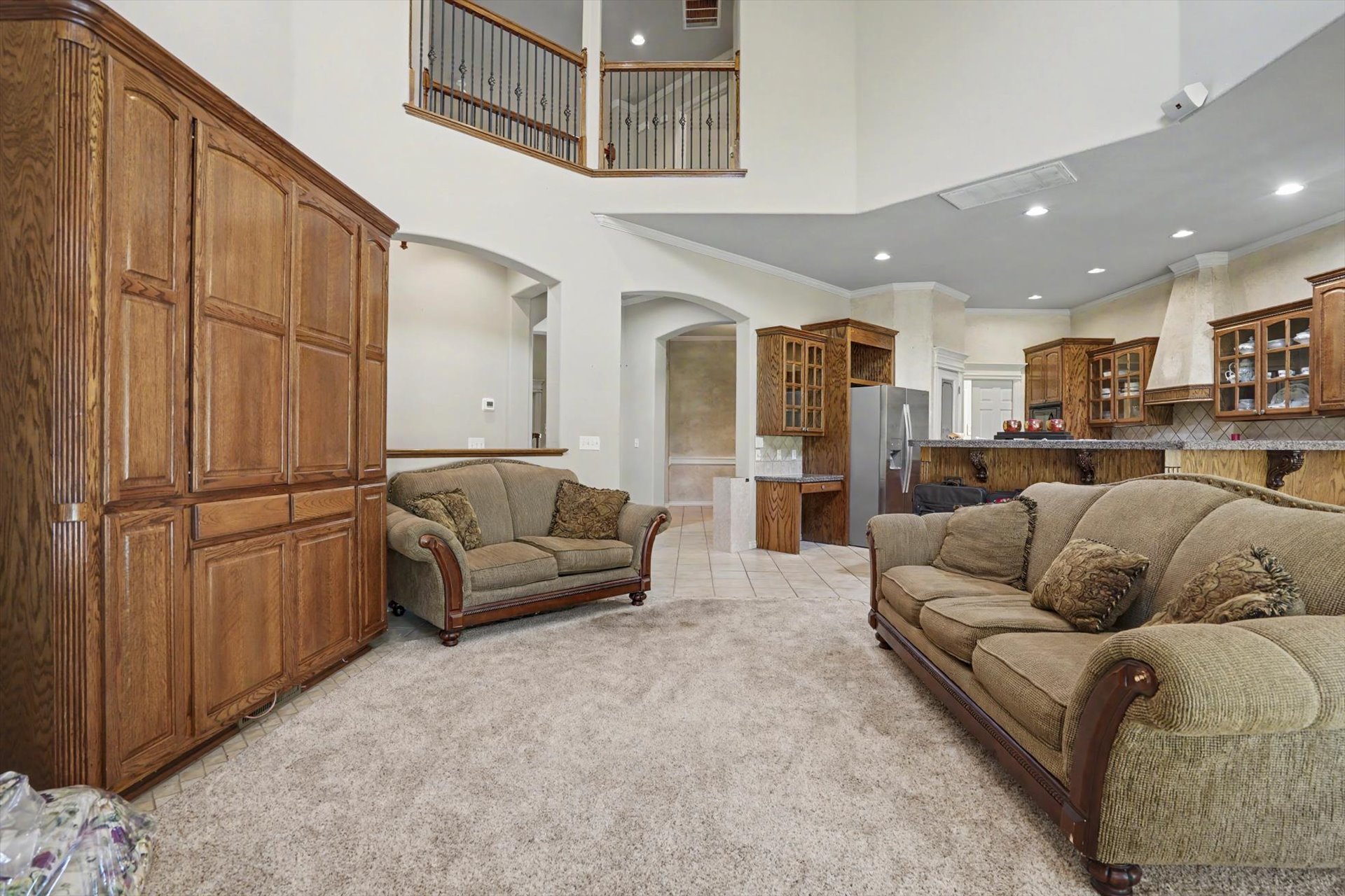 4212 N Oak Avenue Property Photo 7