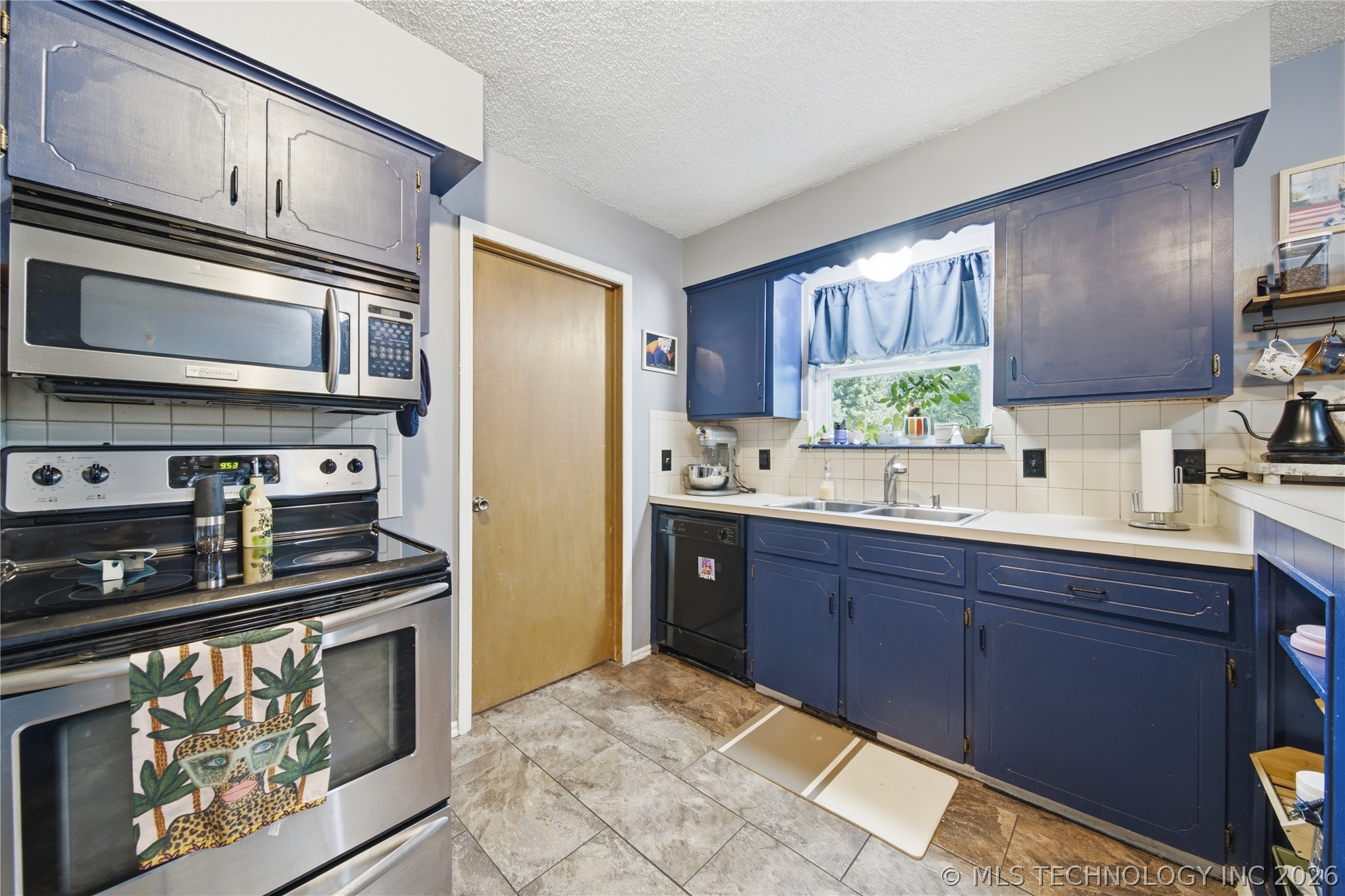 16303 E 1st Street Property Photo 11