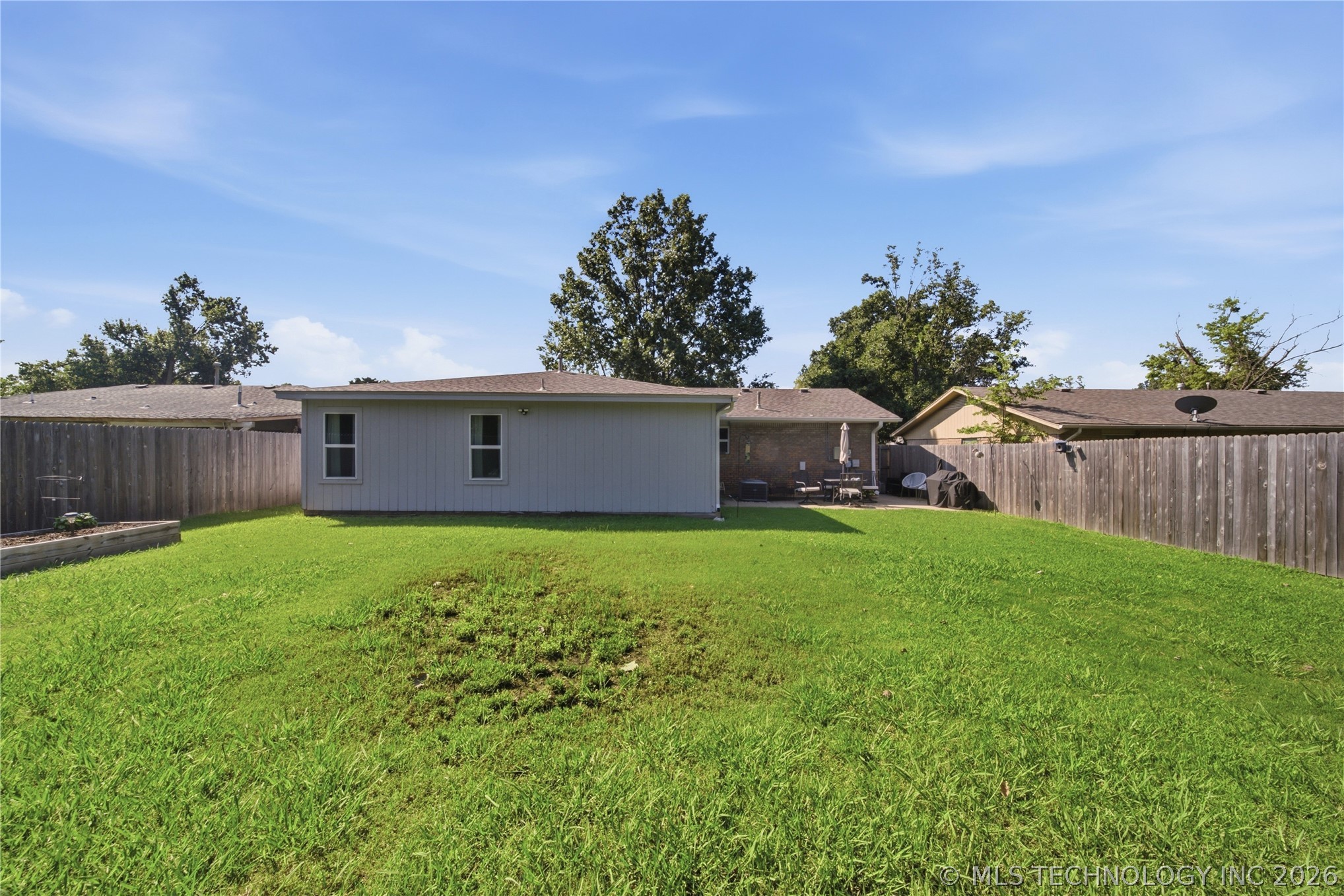 16303 E 1st Street Property Photo 25