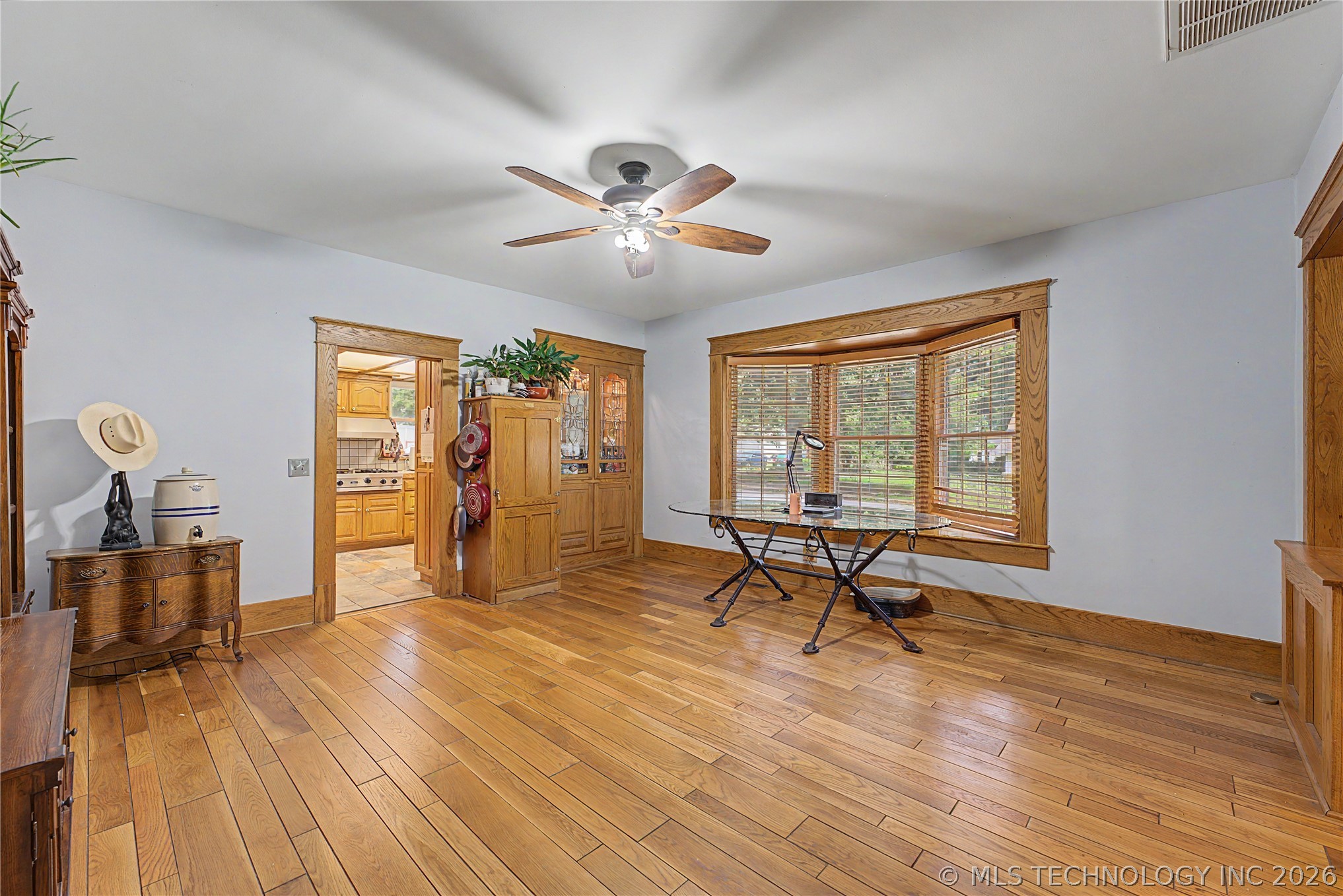 110 N Dunlap Street Property Photo 4
