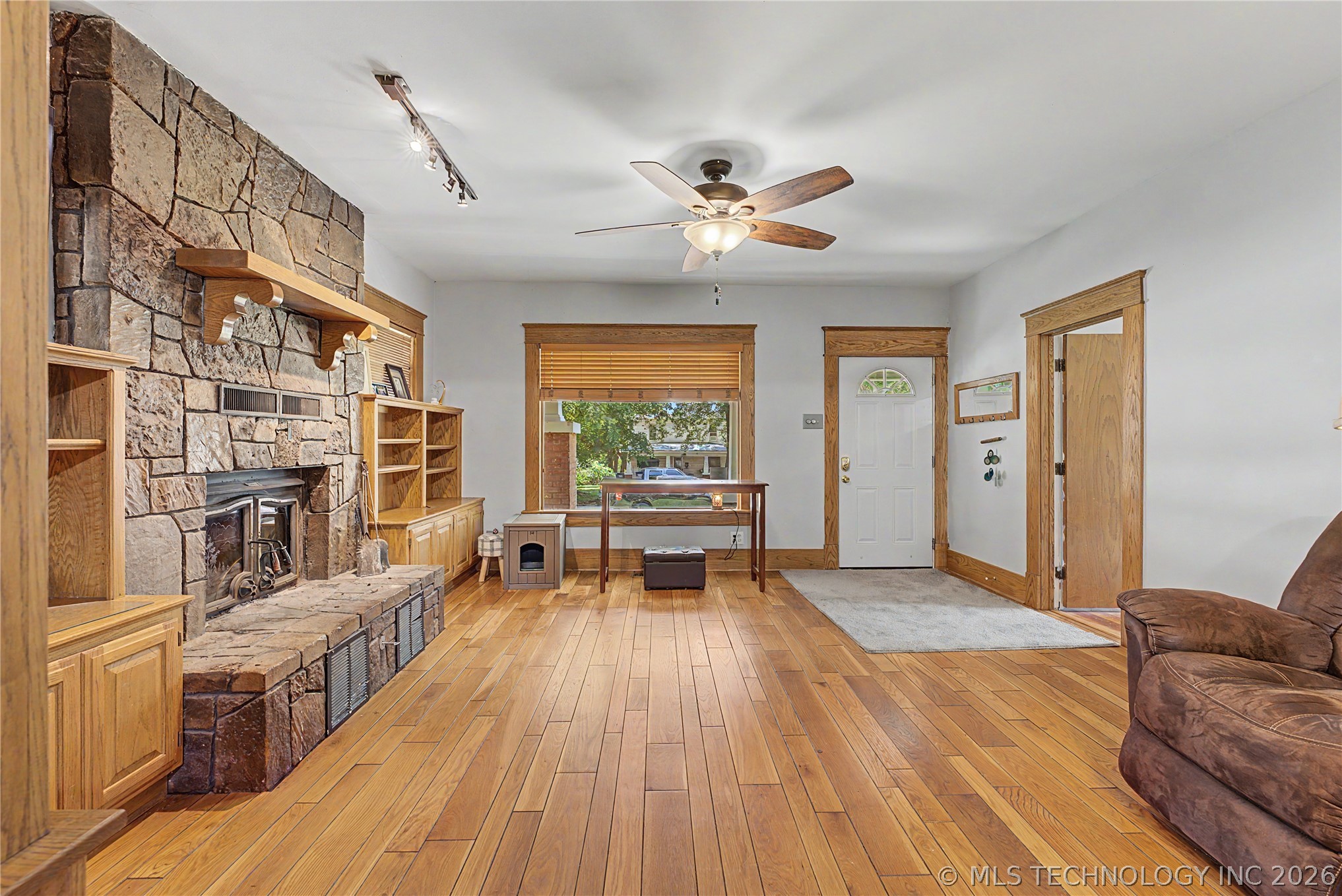 110 N Dunlap Street Property Photo 8