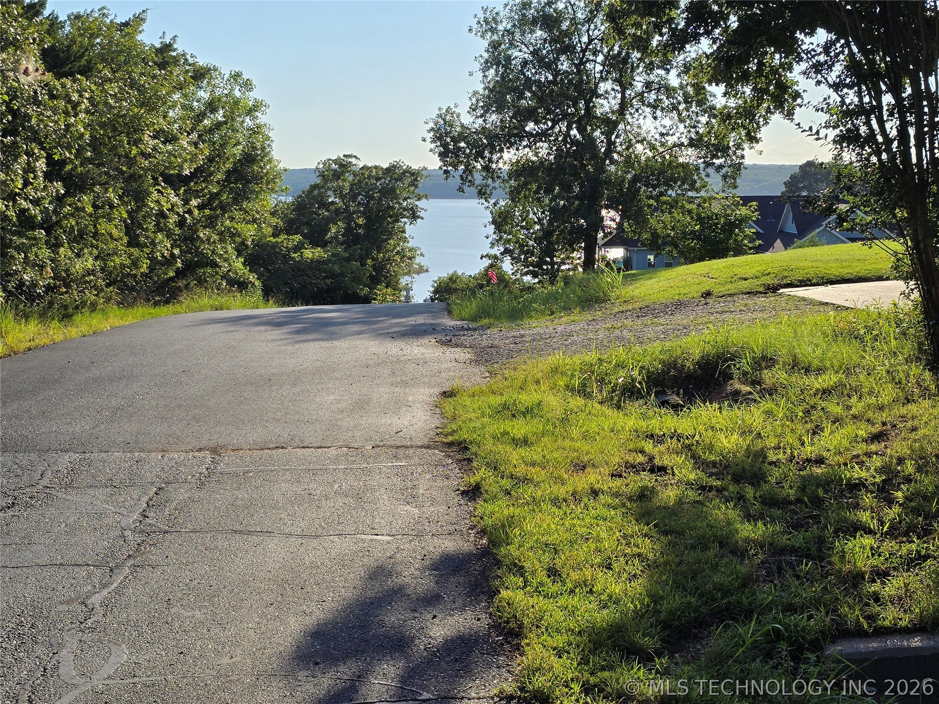 Hickory Drive Property Photo 3
