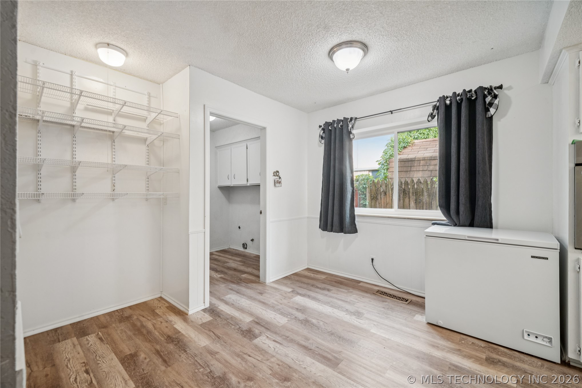 2208 W Louisville Street Property Photo 11