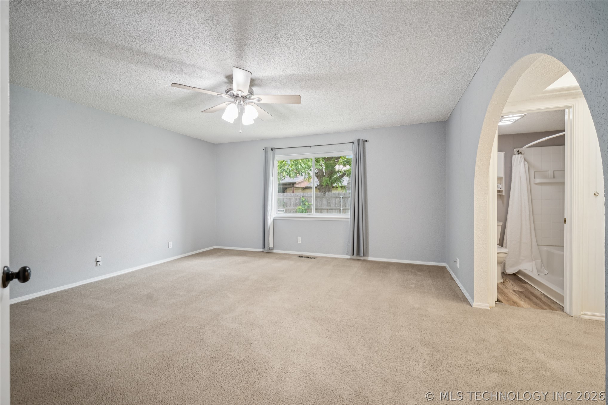 2208 W Louisville Street Property Photo 14