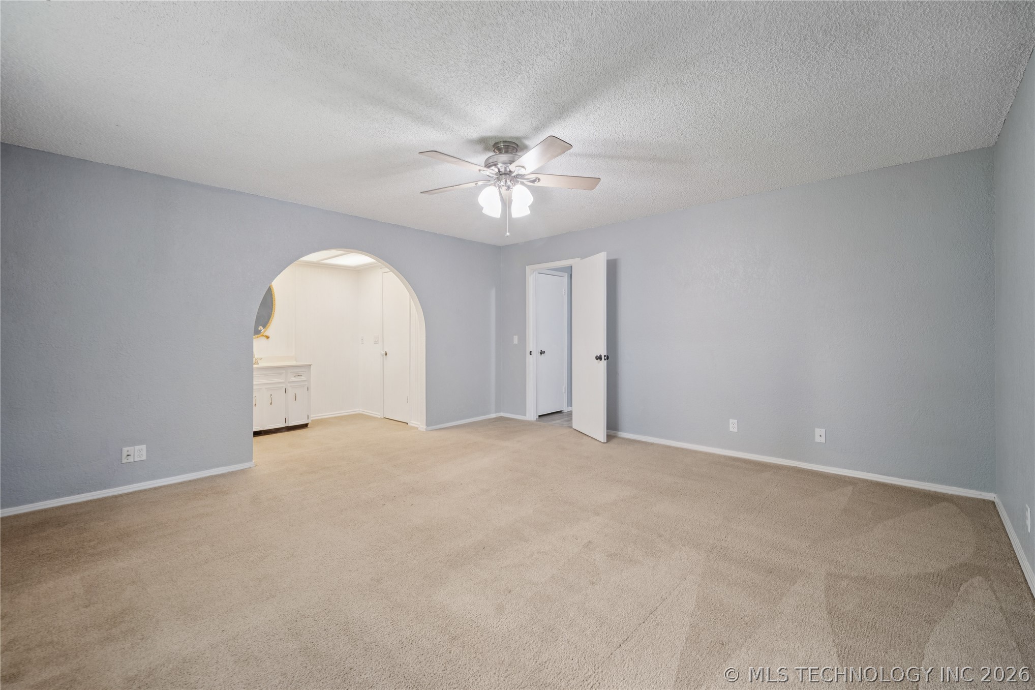 2208 W Louisville Street Property Photo 15