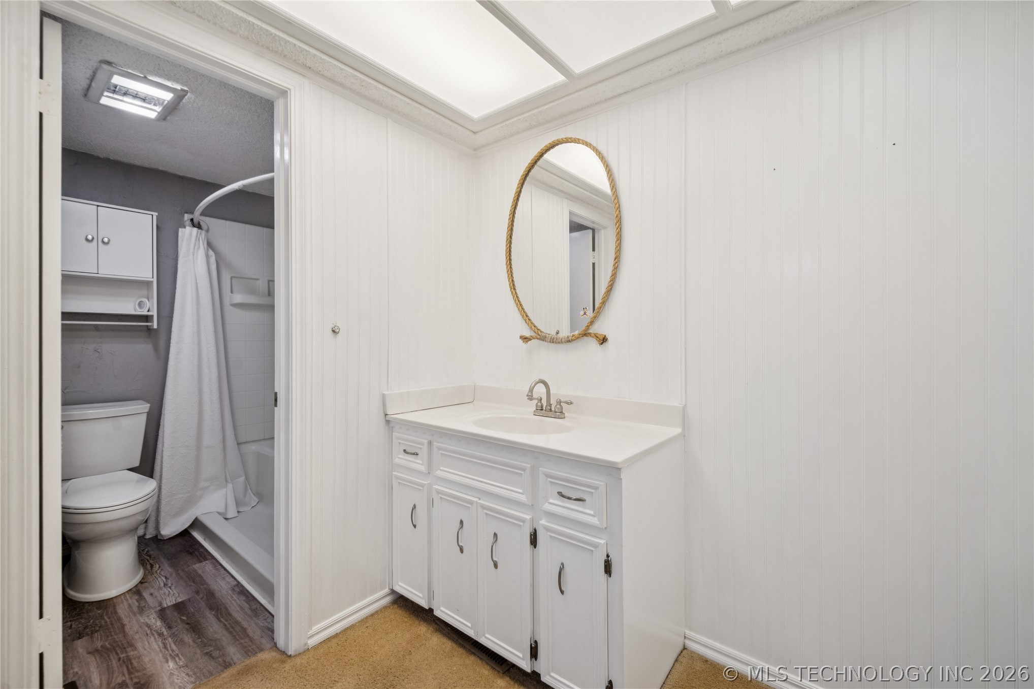 2208 W Louisville Street Property Photo 16