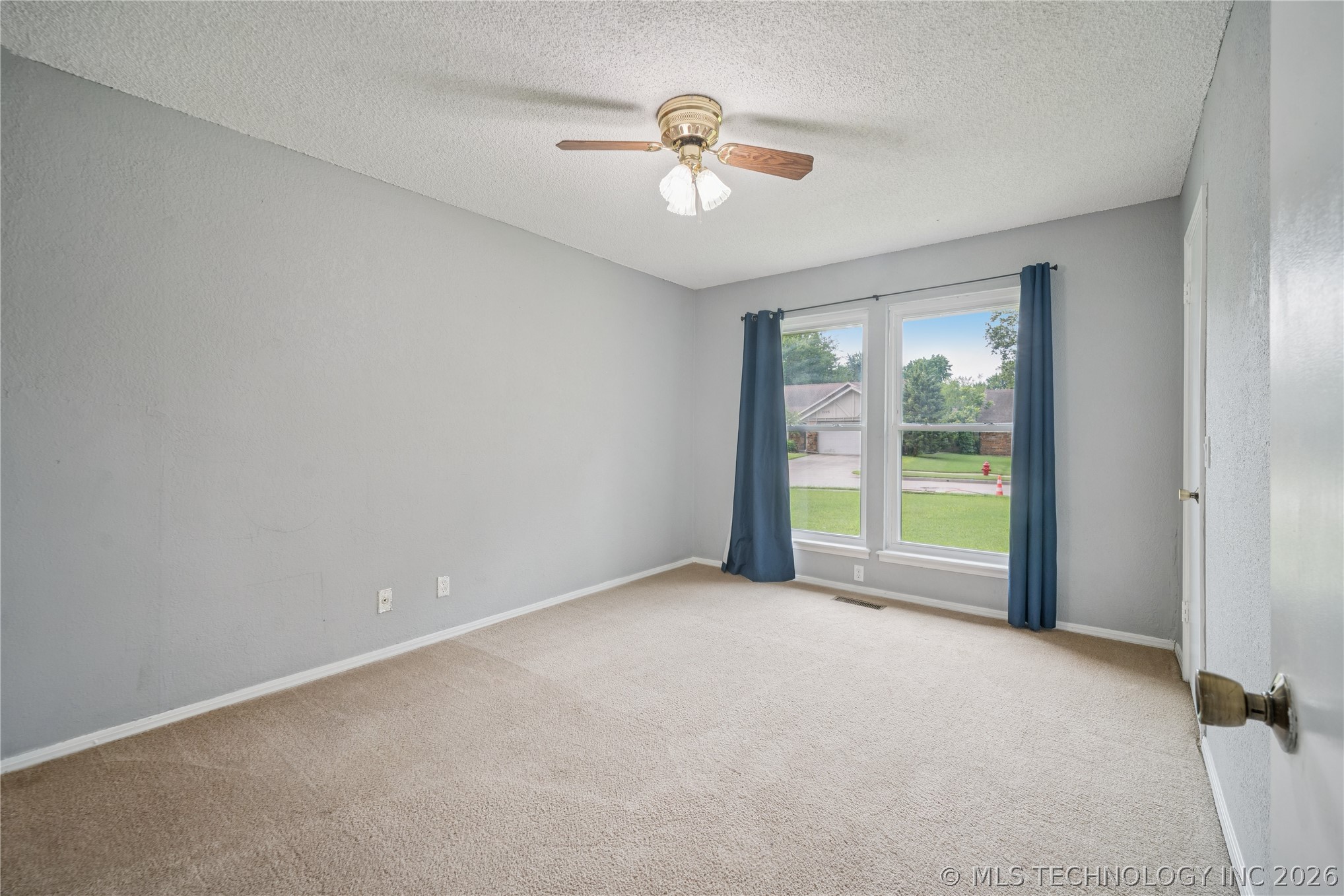 2208 W Louisville Street Property Photo 18
