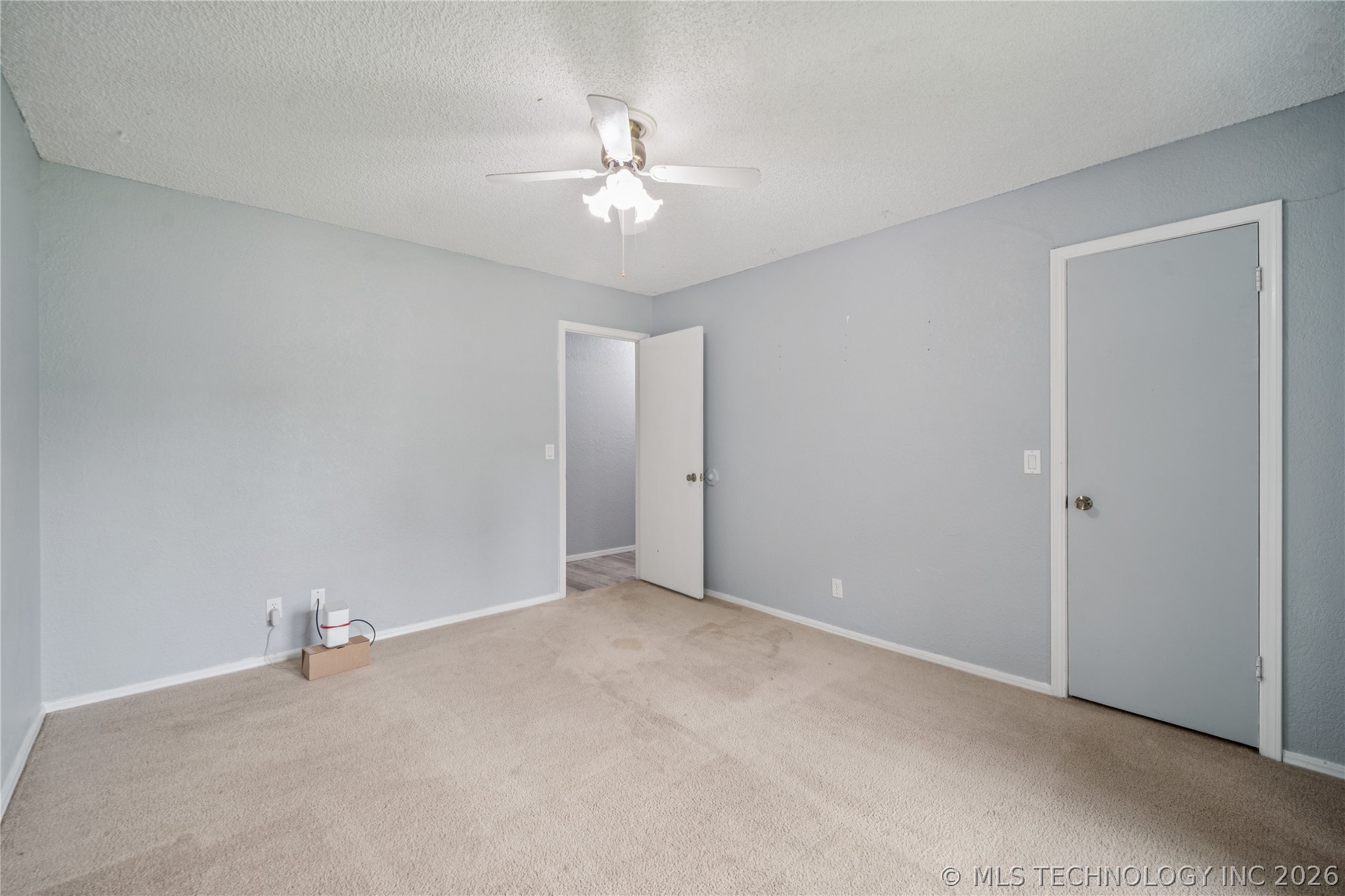 2208 W Louisville Street Property Photo 22