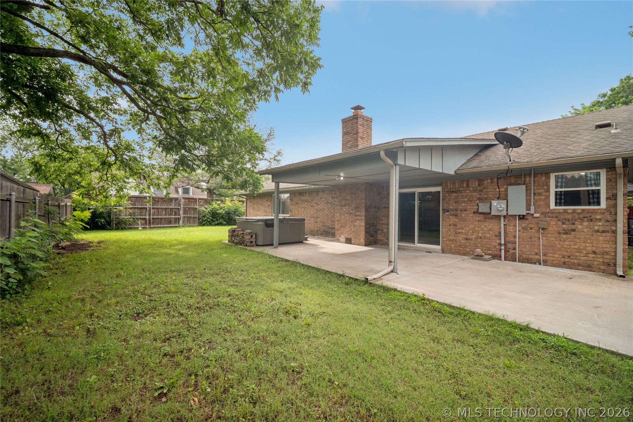 2208 W Louisville Street Property Photo 24
