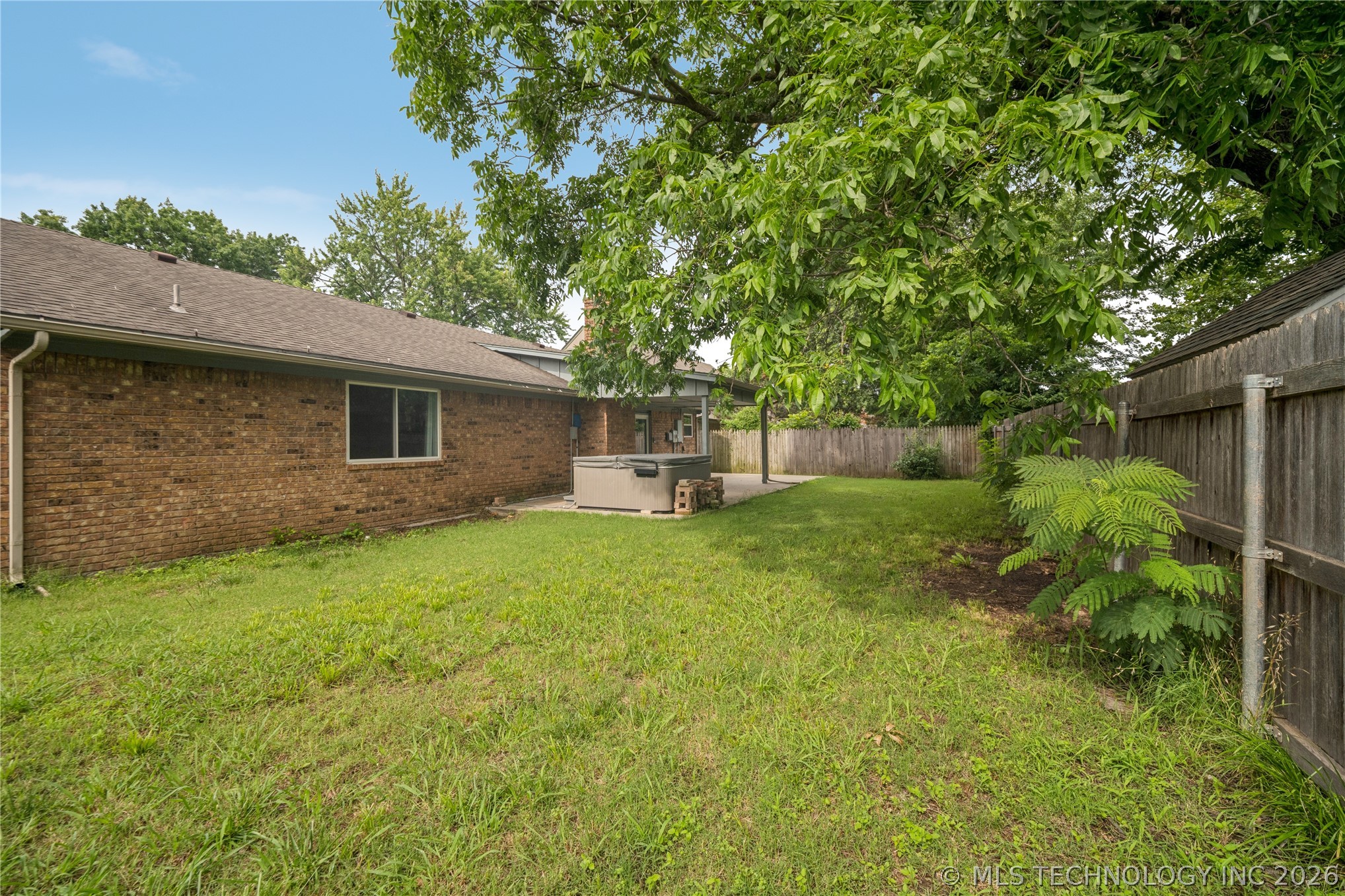 2208 W Louisville Street Property Photo 25