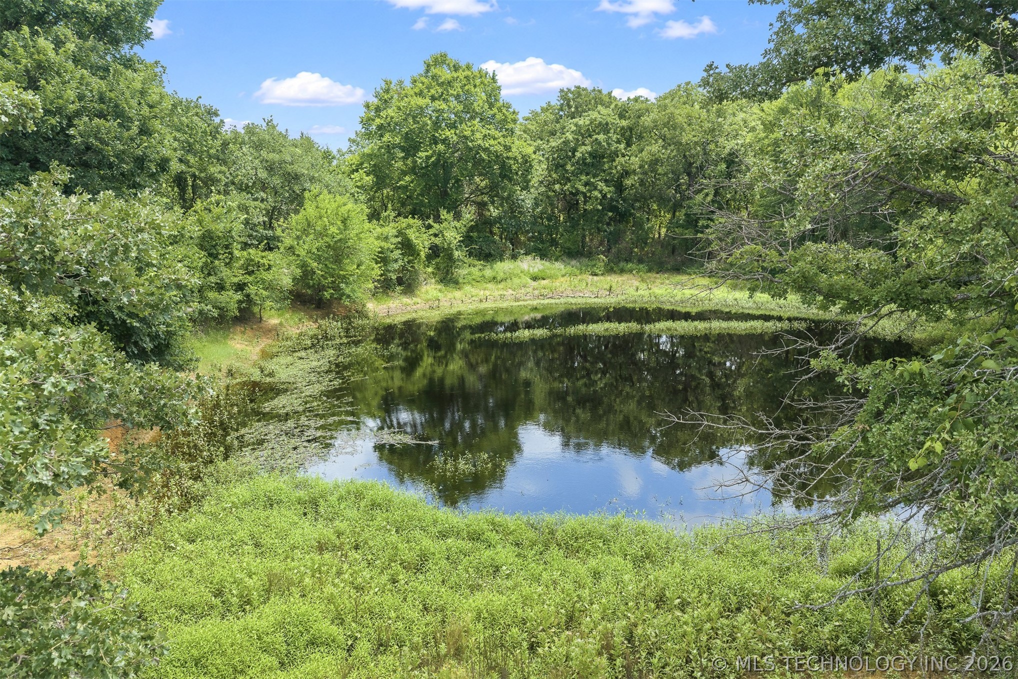 0040 Holiday Road Property Photo 4
