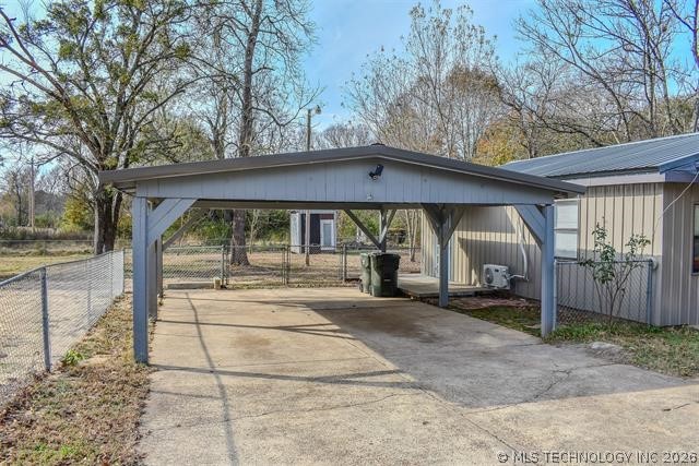 406 Se I Street Property Photo 14