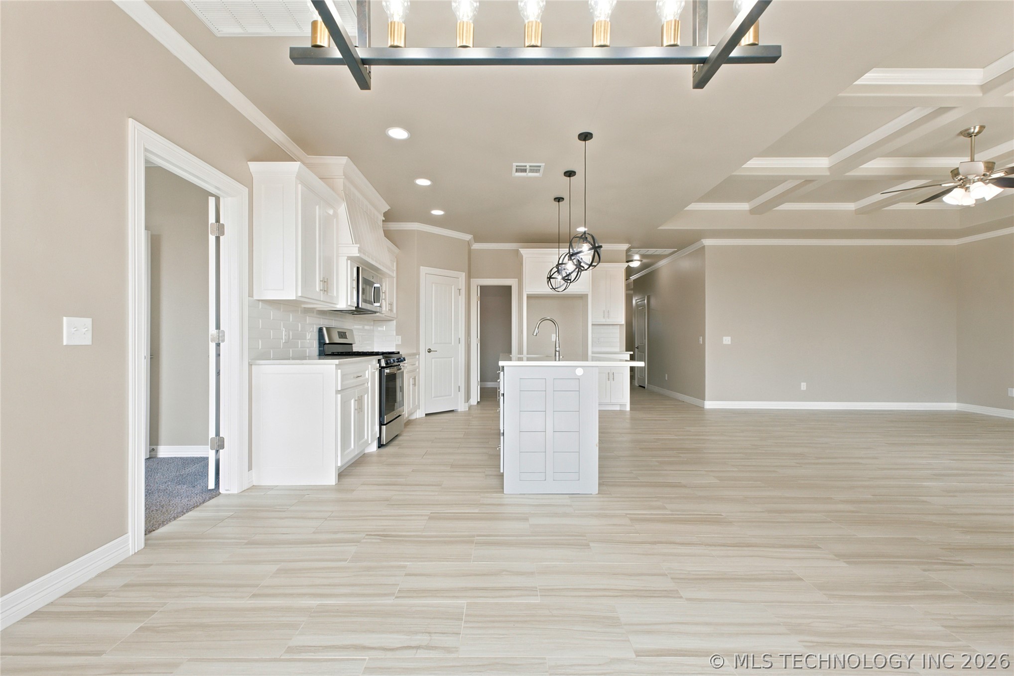 2912 Wild Rose Lane Property Photo 9