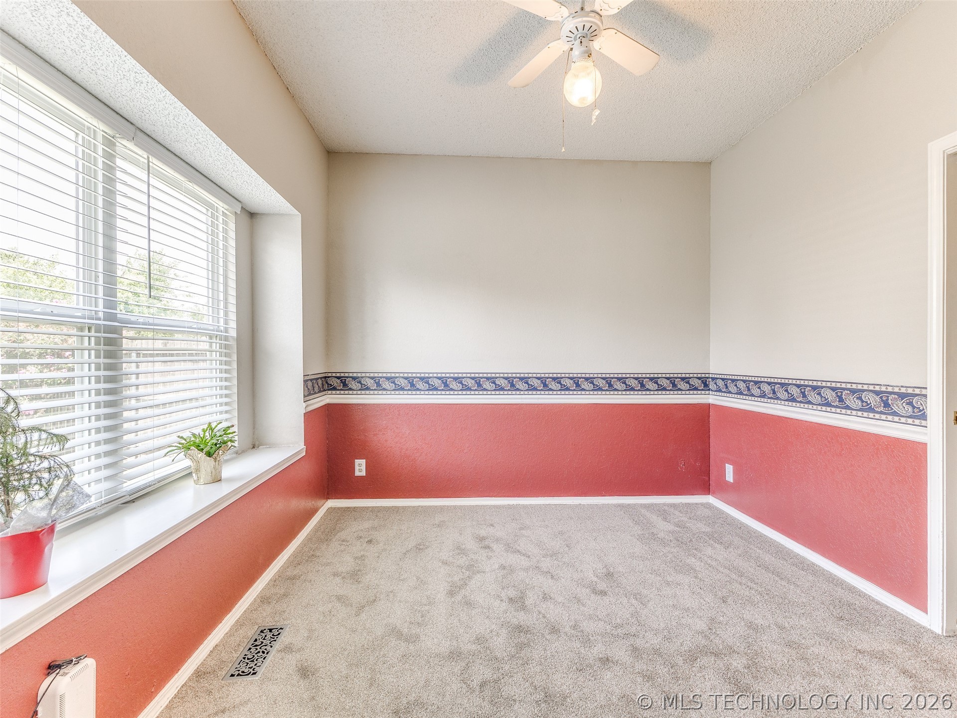 516 S Laurel Avenue Property Photo 6