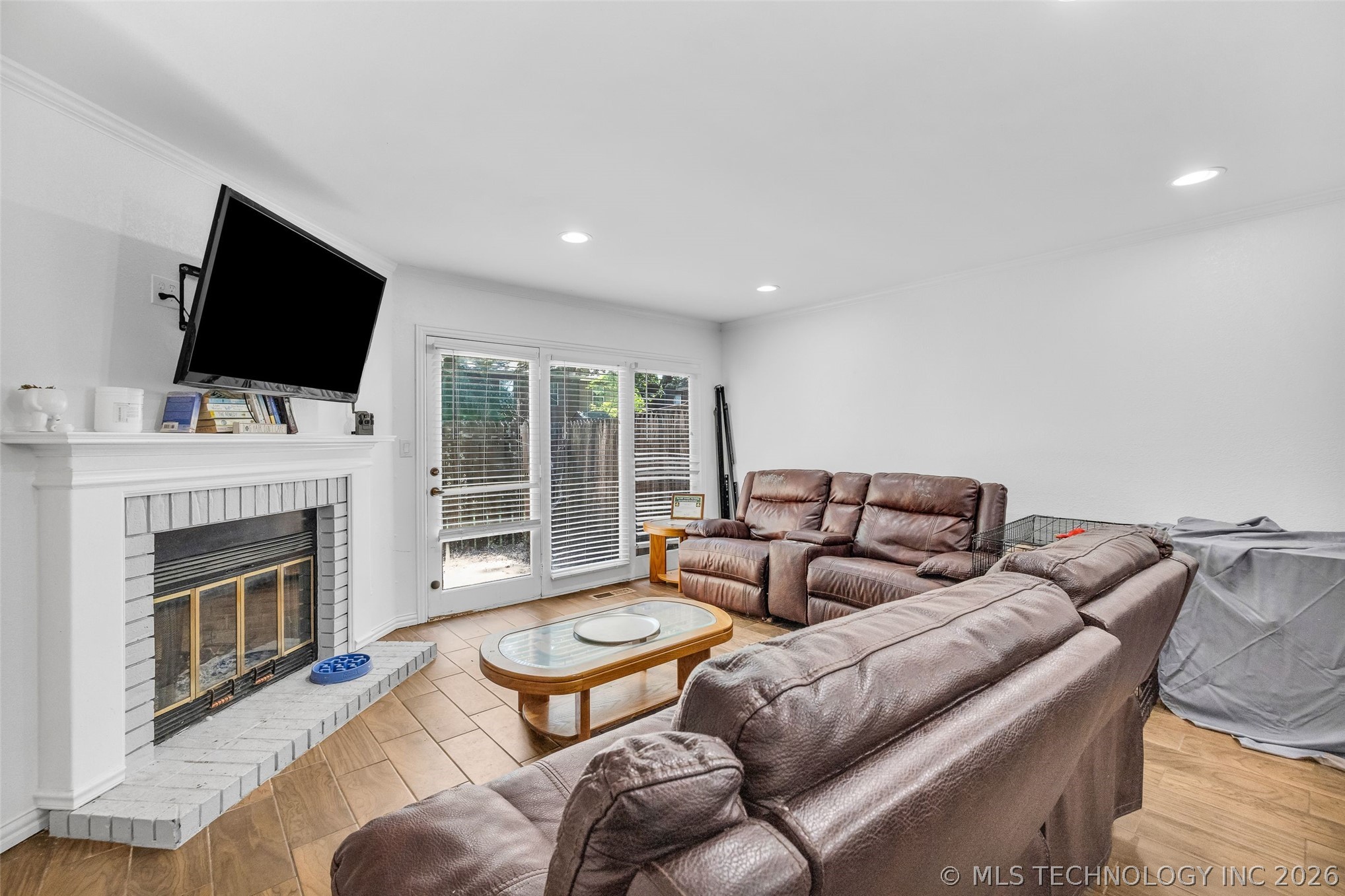 6213 S Yorktown Avenue 47 Property Photo 8