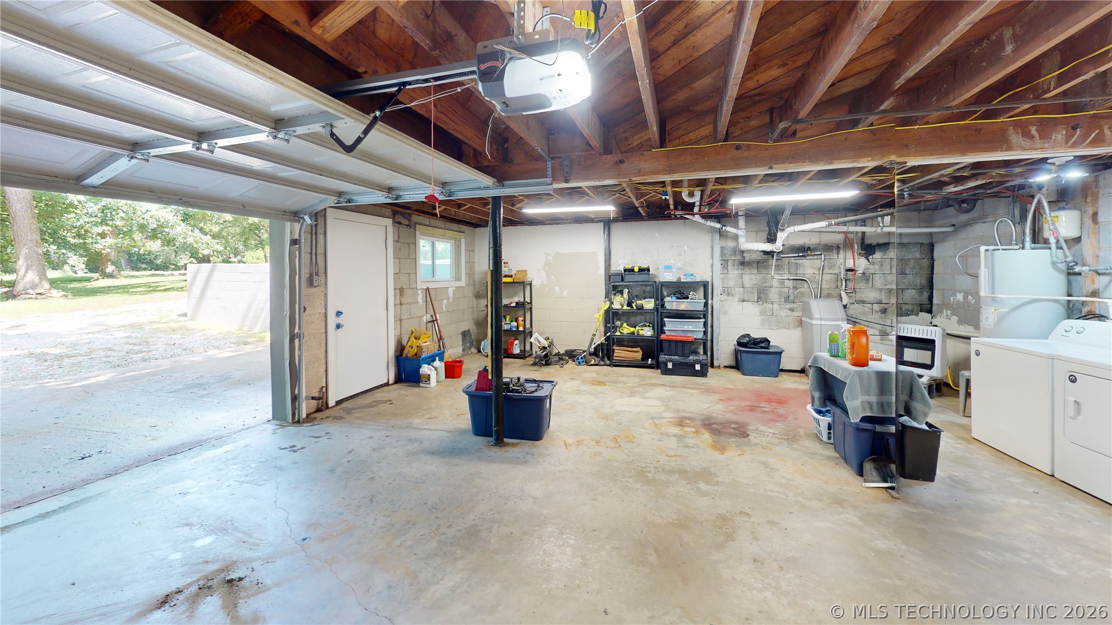 1427 Pine Property Photo 6
