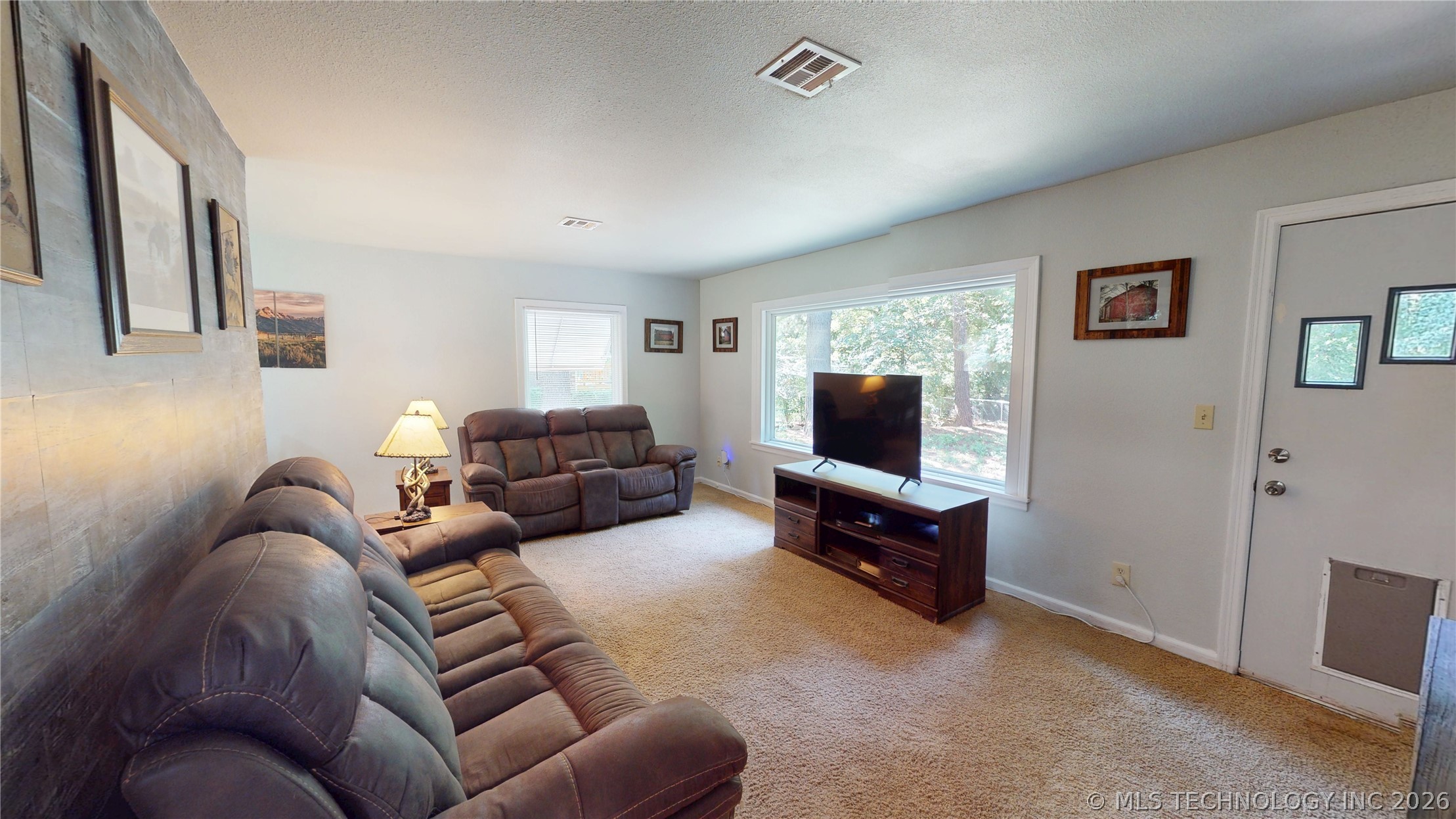 1427 Pine Property Photo 11