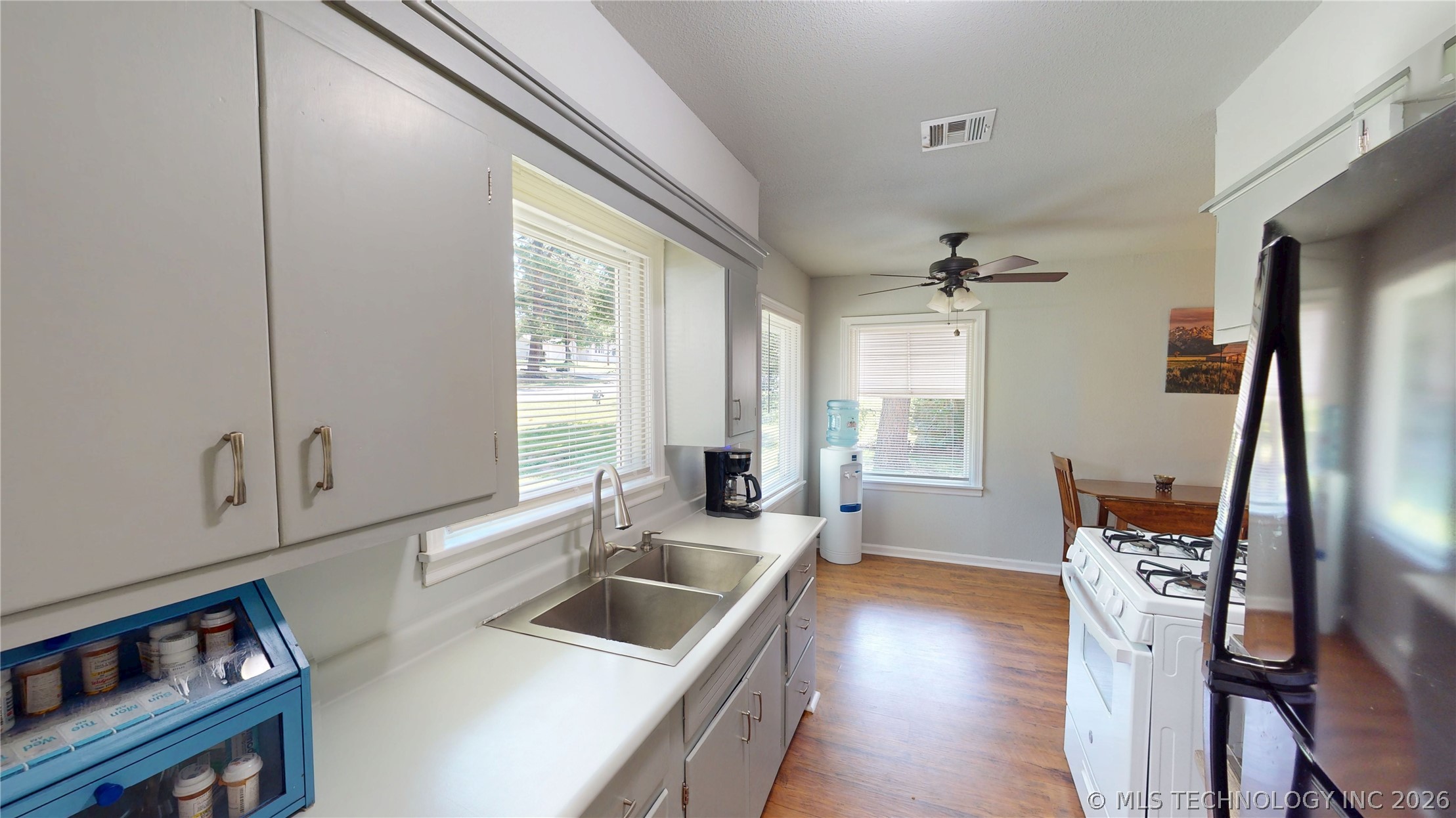 1427 Pine Property Photo 13