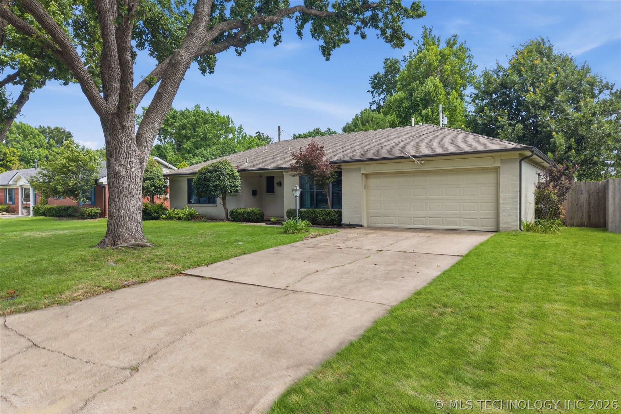 1862 E 57th Place Property Photo 2