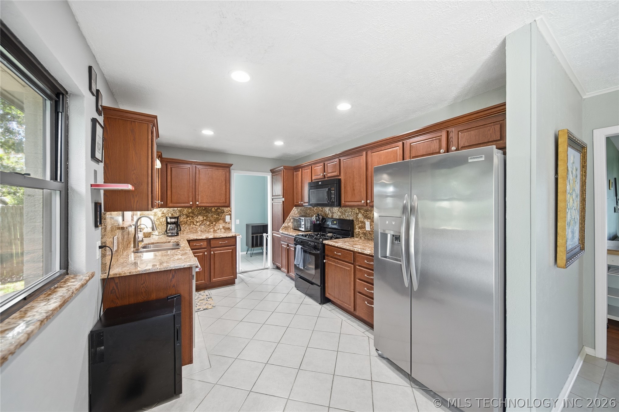 1862 E 57th Place Property Photo 10