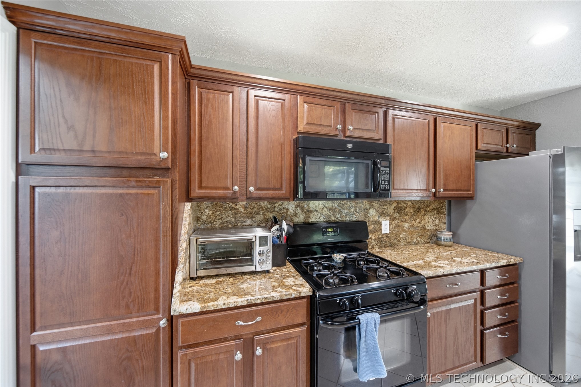 1862 E 57th Place Property Photo 14